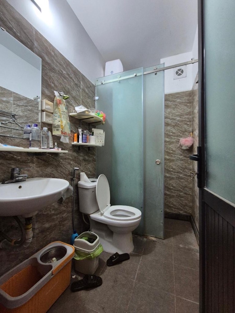 Nhà 4 tầng xinh xắn, ngõ rộng, giá tốt nhất khu vực
