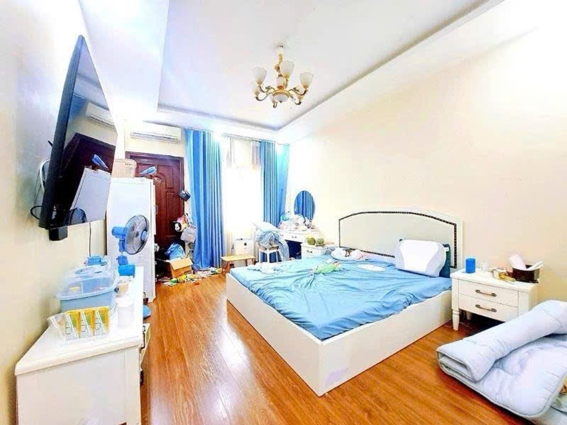Nhà mặt phố Hoàng Văn Thái, 4 tầng, kinh doanh ổn định, 69.3/72m2, 41.5 tỷ,