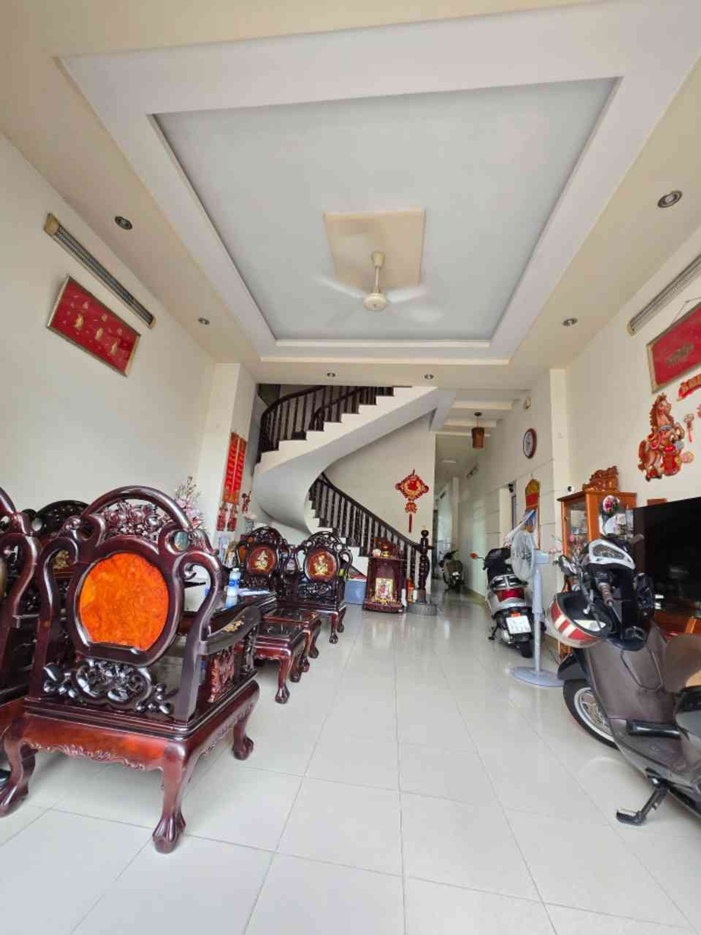 Nhà mặt phố 2 mặt tiền tại Man Thiện, giá 16.9 tỷ