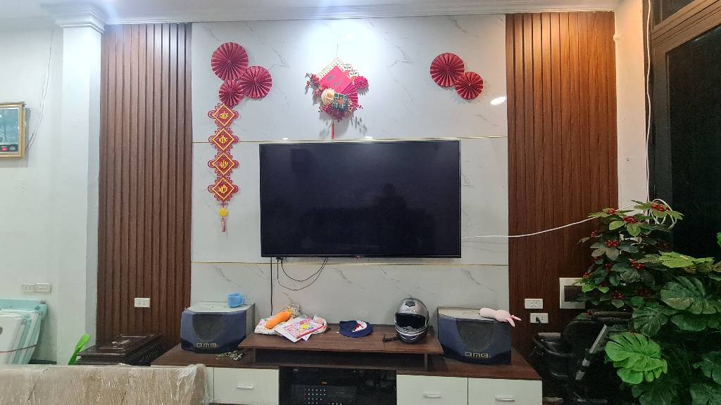 Nhà riêng 4 tầng tại khu vực Hoàng Văn Thái với thiết kế tiện nghi, 43.3m2, 12.8 tỷ