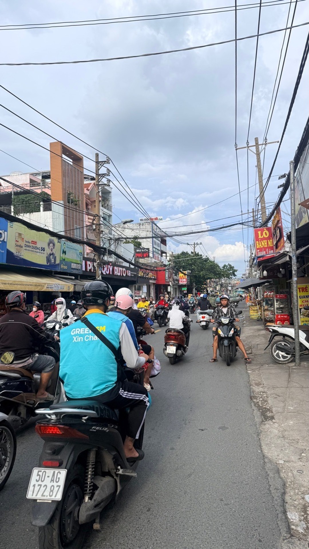 Bán nhà mặt phố Tân Kỳ Tân Quý,2 tầng, diện tích gần 200m2, ngang 6.7m