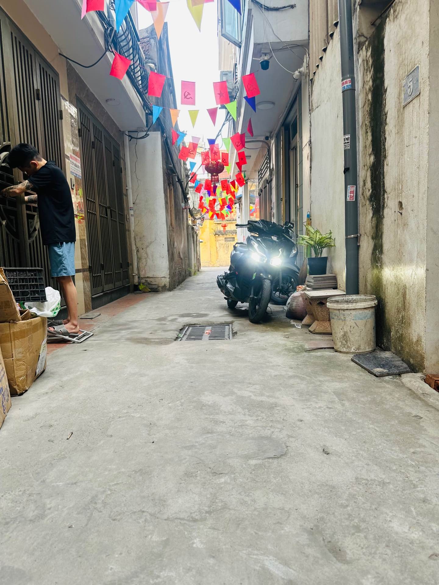 Bán nhà Phương canh, Trịnh Văn bô ngõ nông cách 20m ôtô tránh, 5 tầng đủ công năng chỉ nhỉnh 5 tỷ