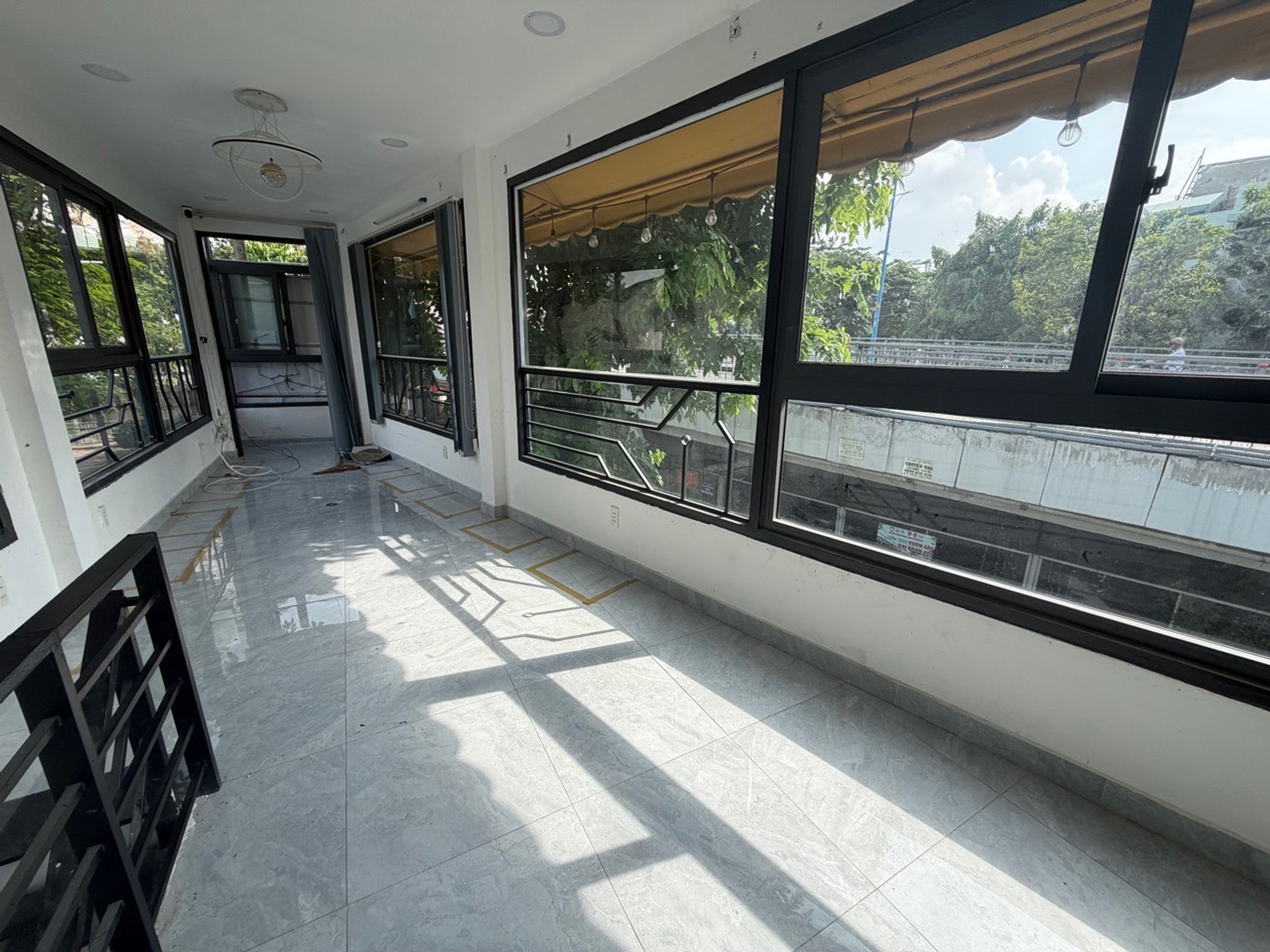 Bán nhà mặt phố trung tâm giá hấp dẫn chỉ 5,65 tỷ