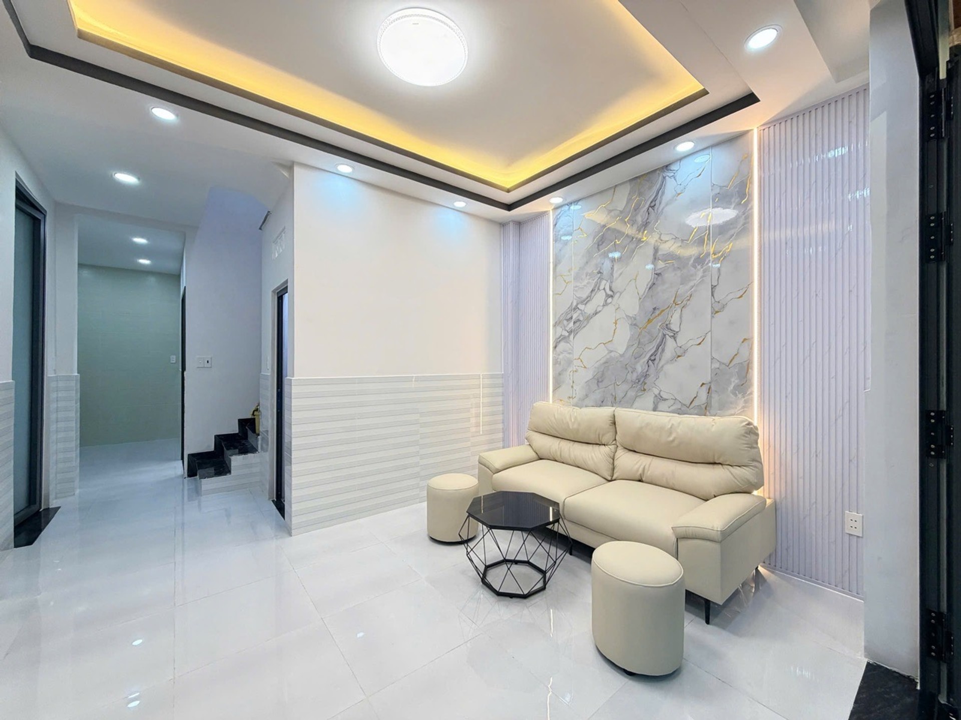 Nhà góc 2 mặt hẻm thoáng, ô tô đến nơi, kd đc tạo dòng tiền, 4t nhỉn