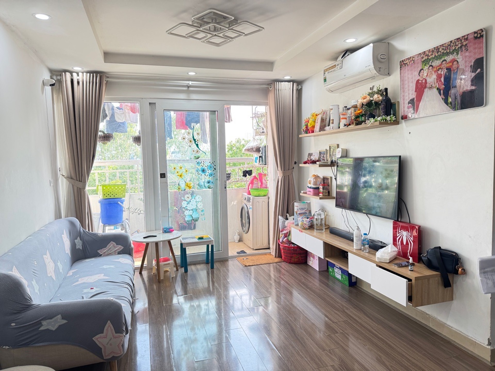 Căn hộ 2 phòng ngủ rộng rãi ở Mipec Kiến Hưng