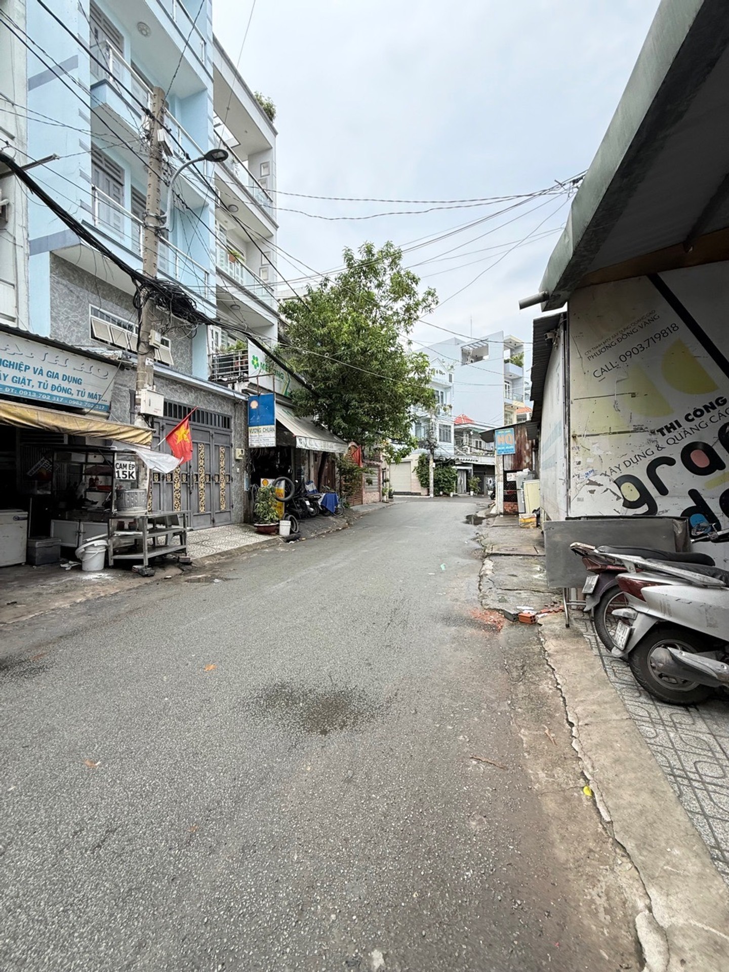 Nha quang trung .nhà Đẹp . Đường xe tải tránh mhau