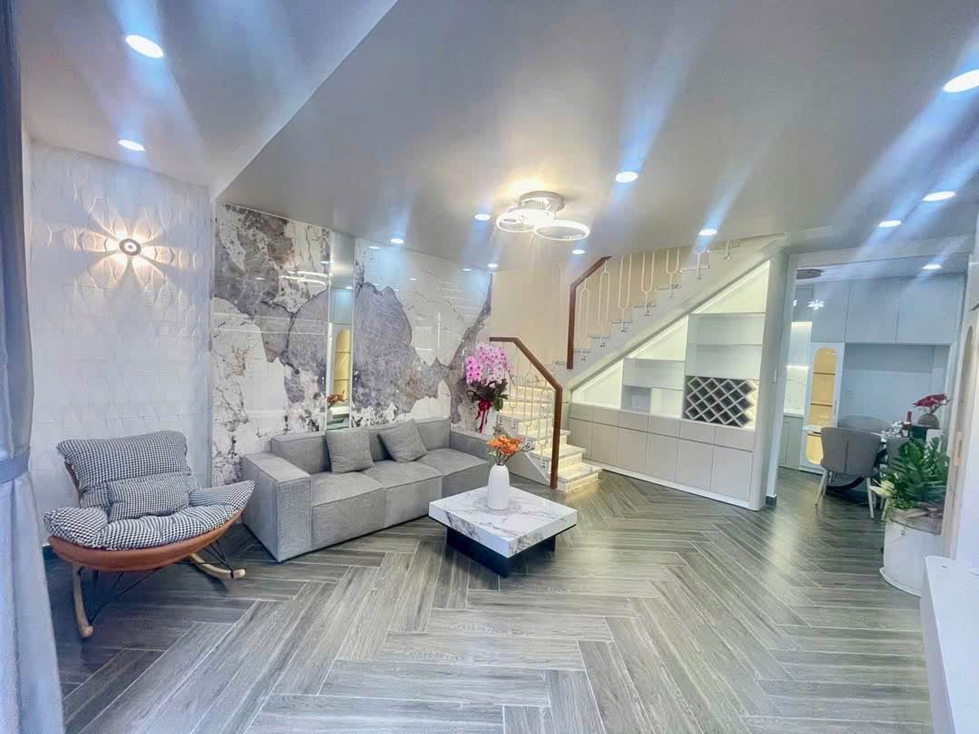 NHÀ MỚI 2 TẦNG , HẺM RỘNG ,HUỲNH TẤN PHÁT,40M2