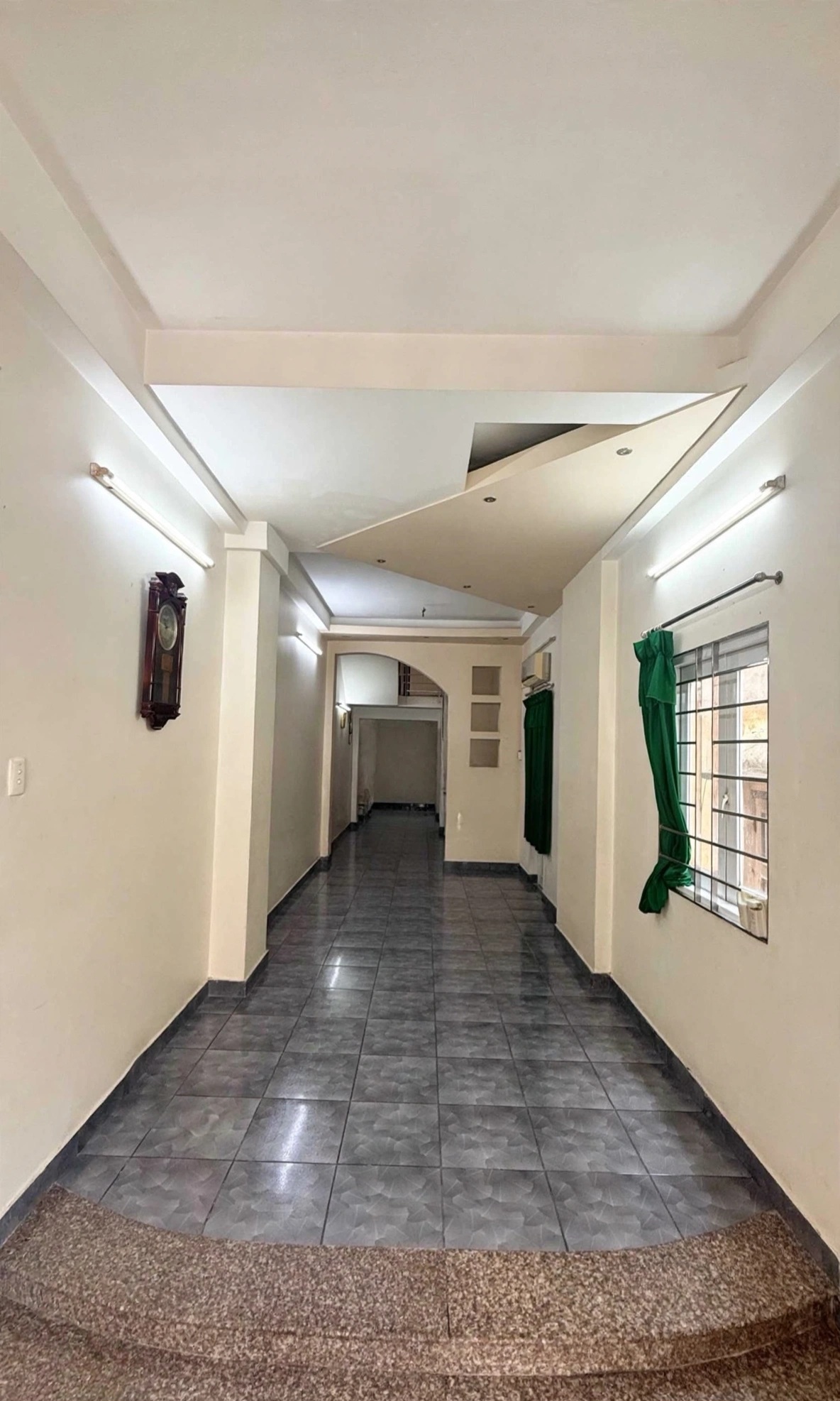 Gần Goldview Q.4, 3 tầng, 55m2, sổ vuông đẹp, chỉ nhỉnh 7 tỷ