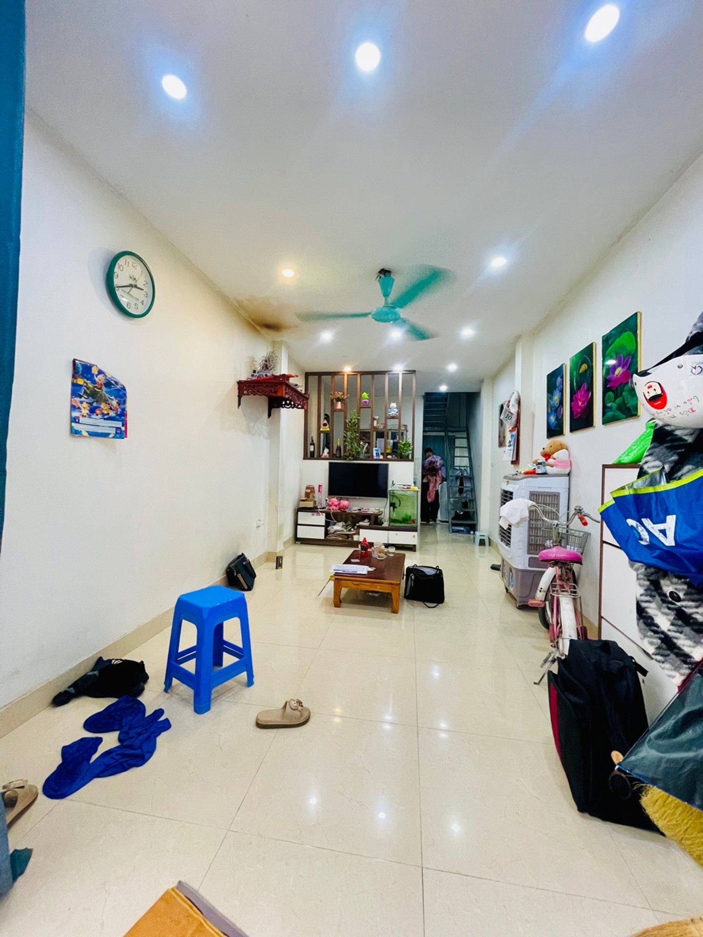Nhà riêng vị trí vàng gần ô tô, giá tốt khó bỏ lỡ tại quận trung tâm