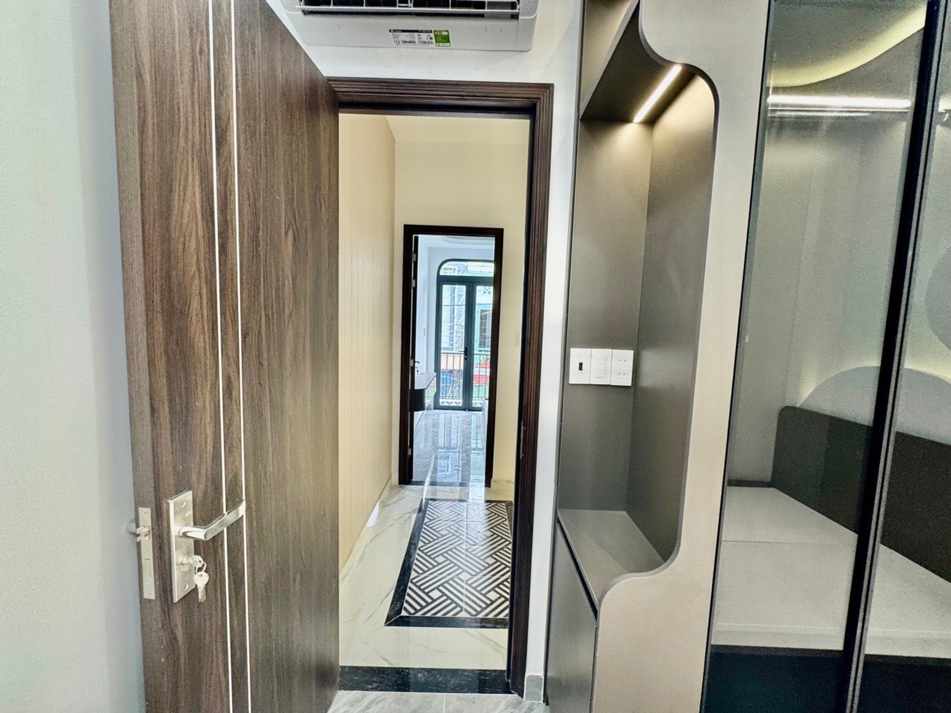 Bán nhà 2 tầng 27m2 hẻm xe hơi gần Lotte Gò Vấp