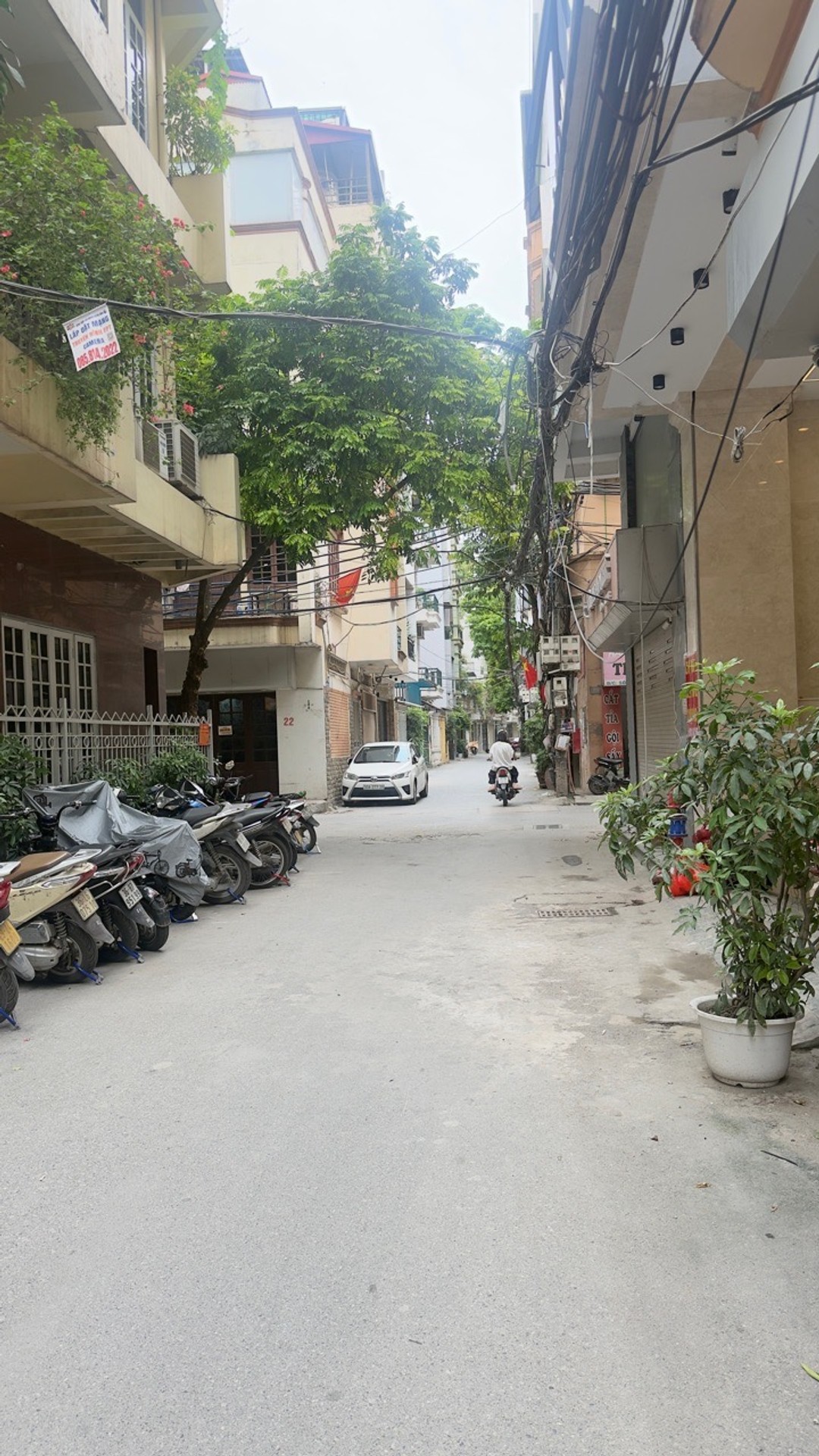 Nhà 4 tầng chắc chắn tại Hoàng Văn Thái, 51.9m2, 4T, mt 4m, 13.5 tỷ