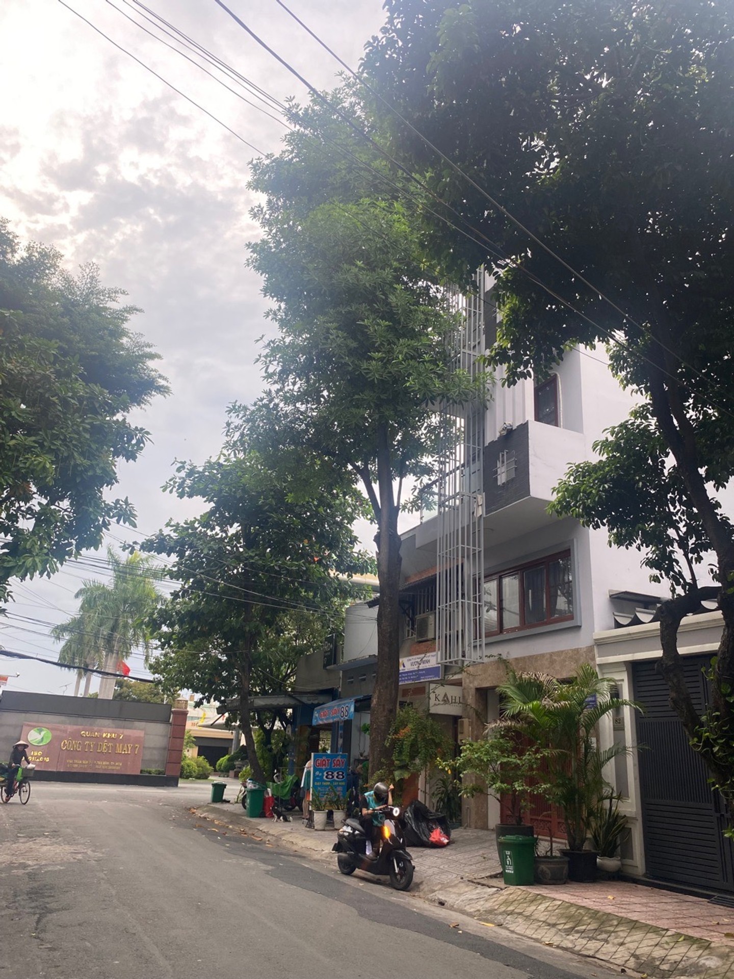 Bán nhà mặt phố Văn Chung, Nhà Ga T3, 3 tầng