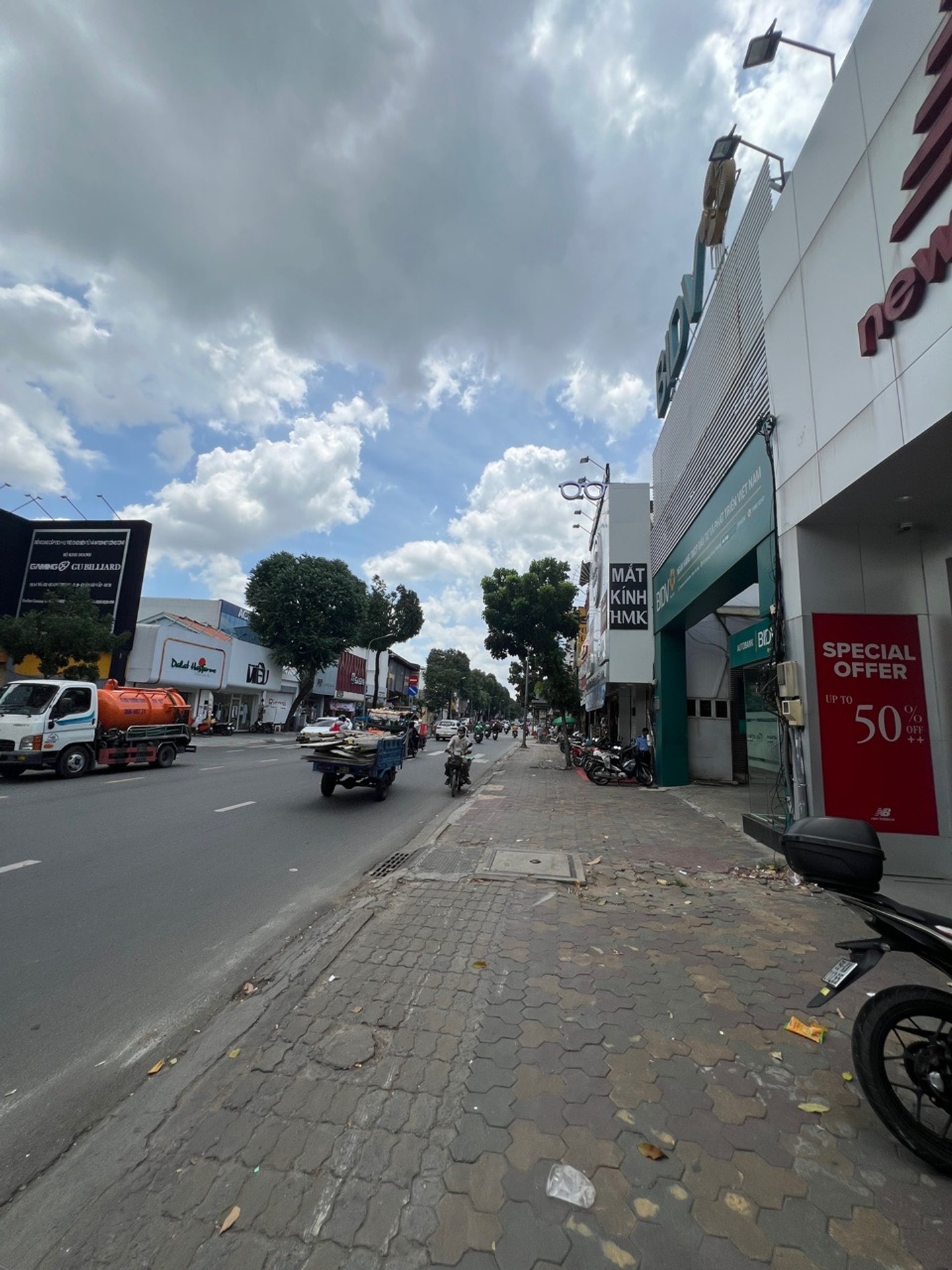 Bán nhà mặt phố Quang Trung, 2 tầng, diện tích 215 m², kinh doanh sầm uất