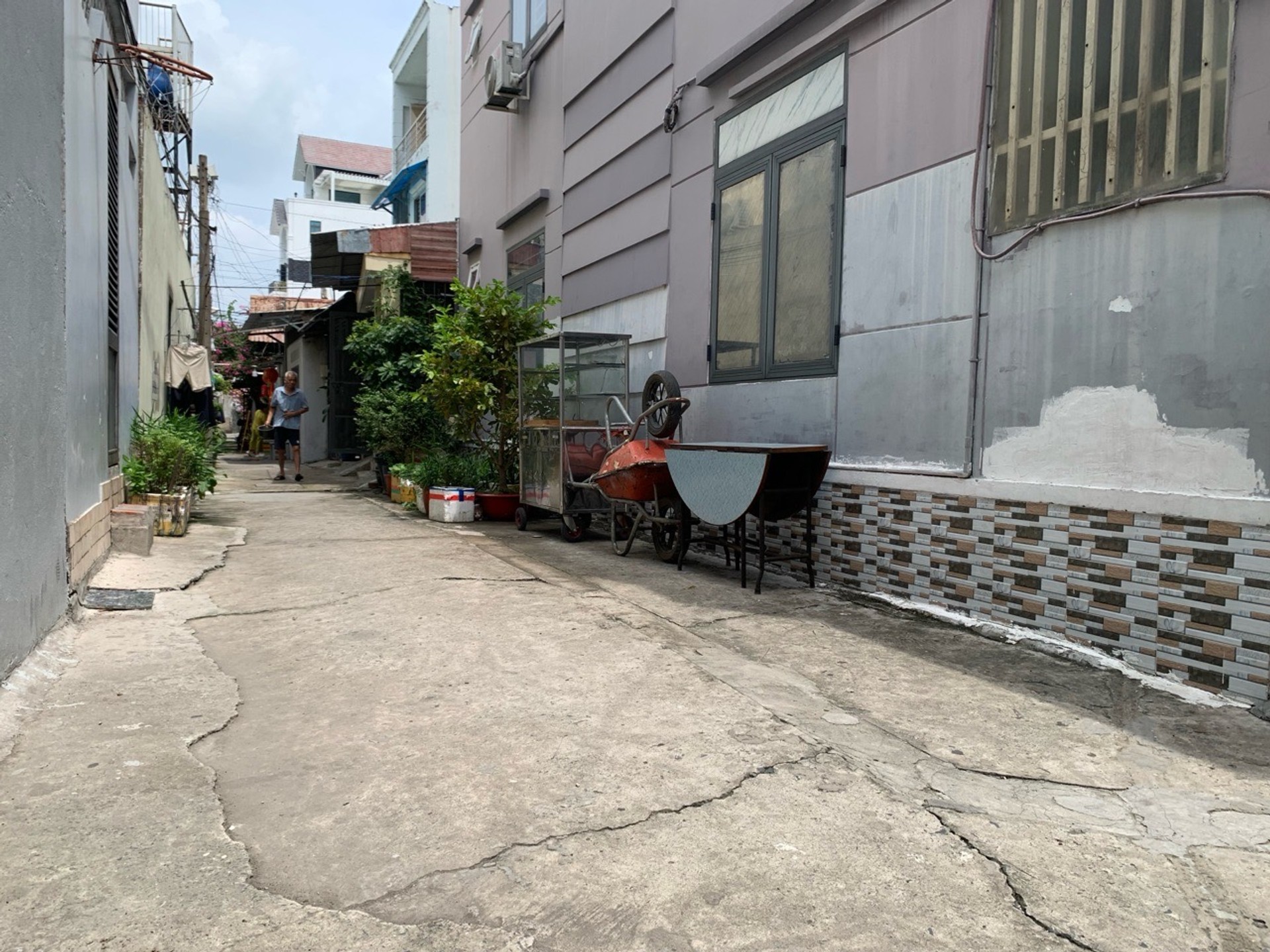 Bán nhà 2 tầng 2 PN 3 WC lô góc tại Thạnh Lộc, giá 4.35 tỷ