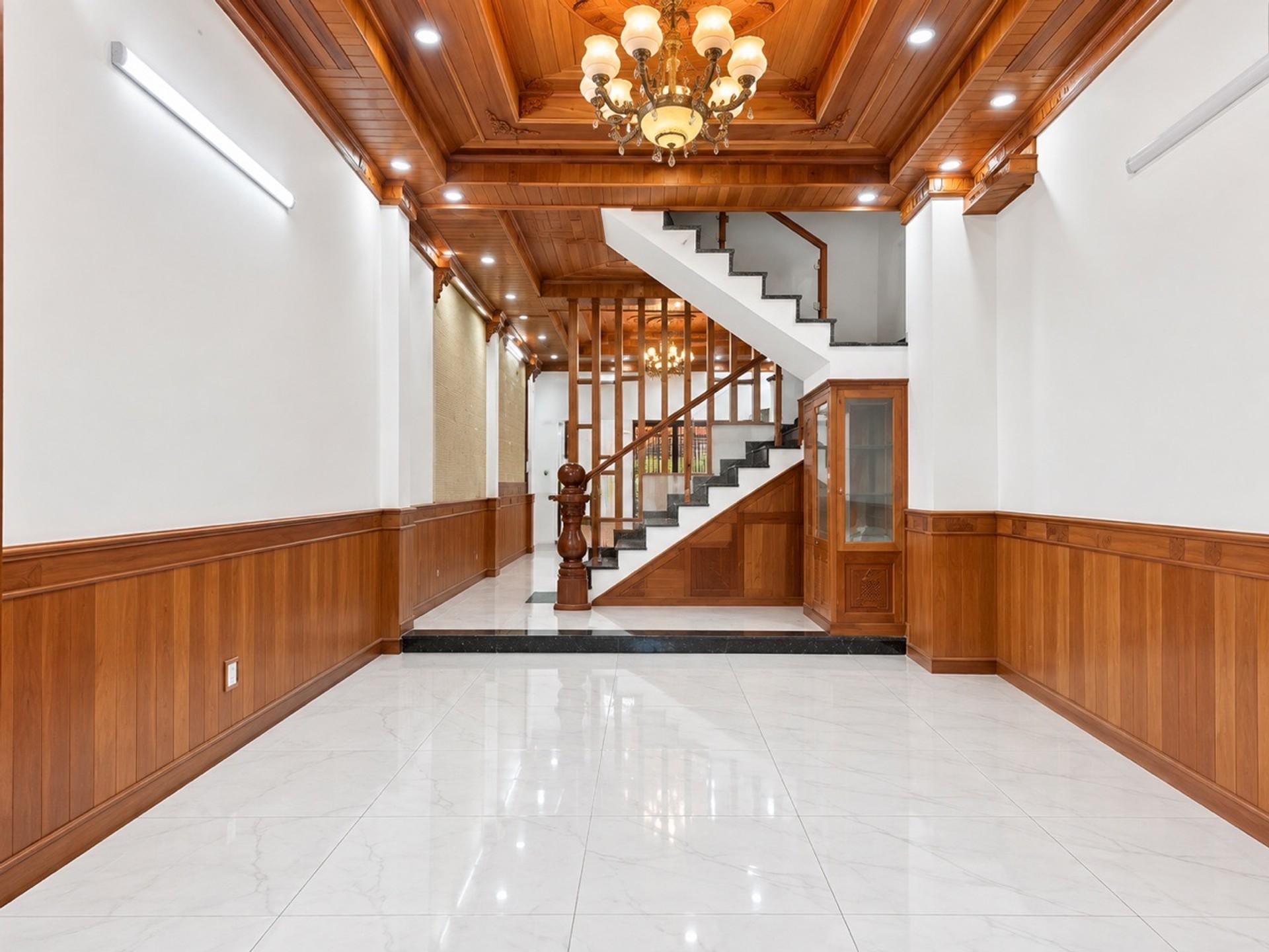 Bán nhà riêng gần Ngã tư Bình Phước, 52.5m², 3 tầng, hướng Đông Nam