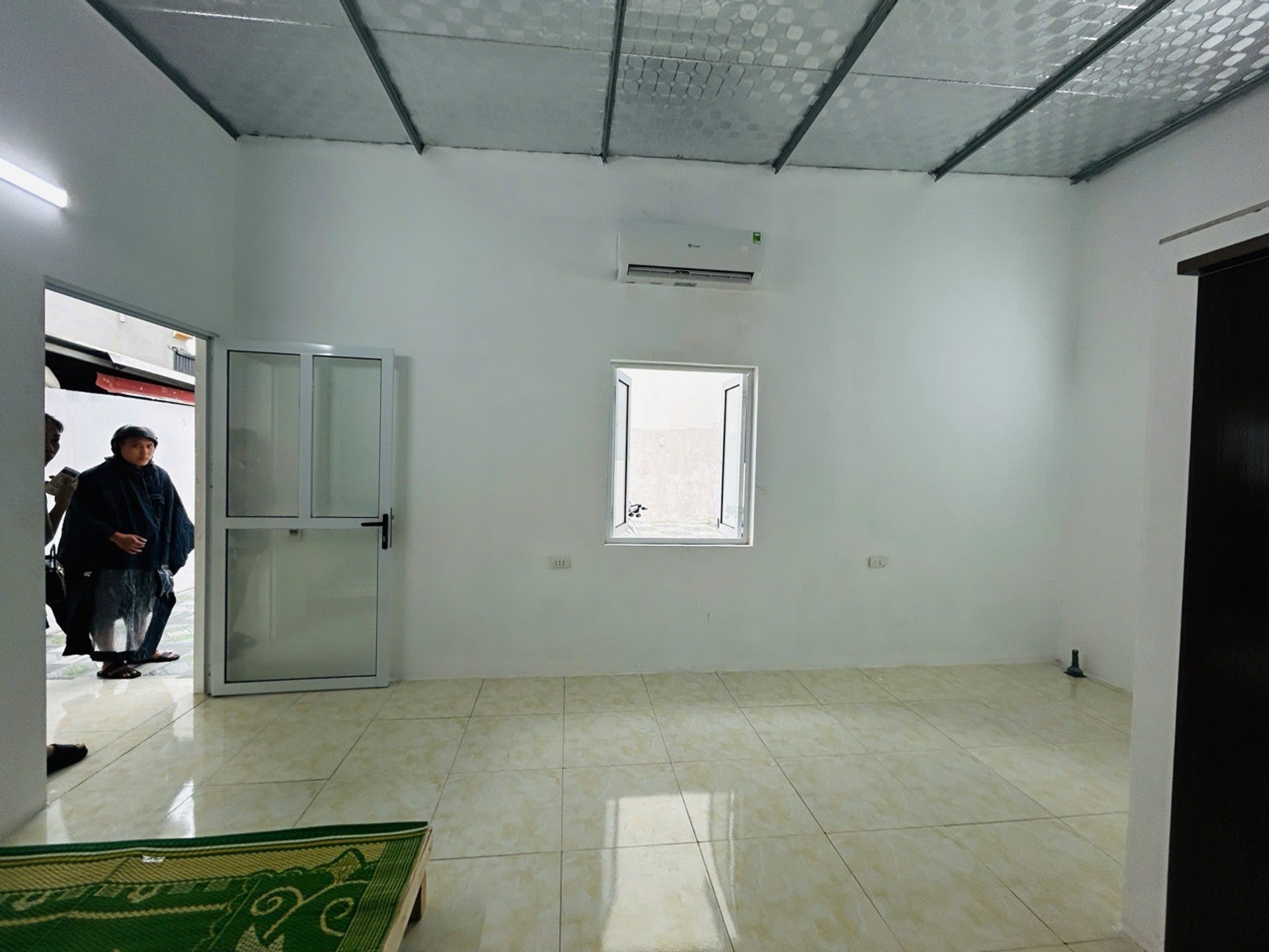 Nhà cấp 4 tiện nghi, mặt đường Đông Lai giá tốt