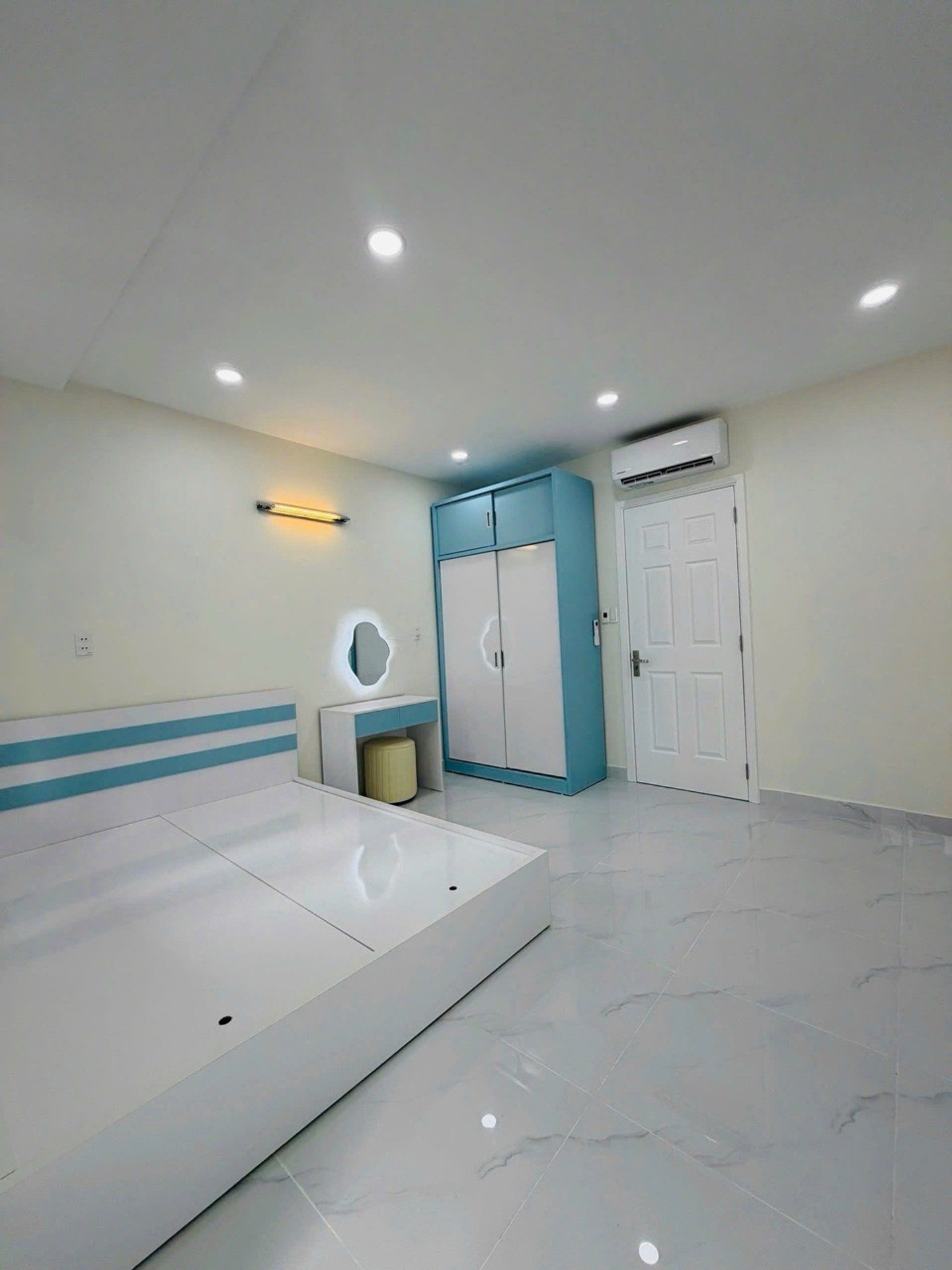 Nhà 3 tầng mới đẹp sát Tô Hiệu, giá cực kỳ hấp dẫn chỉ hơn 3 tỷ