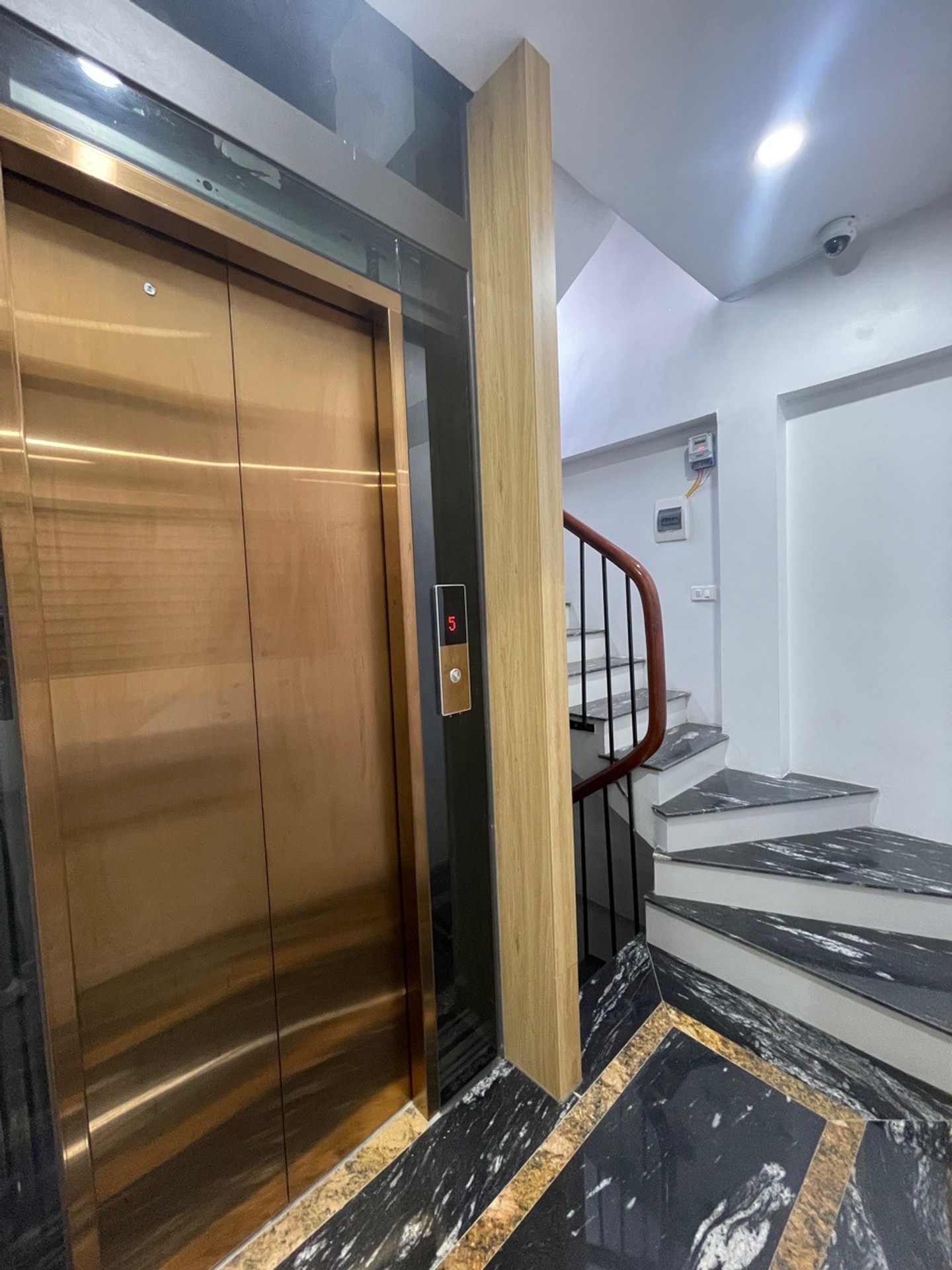 10,6 TỶ – LÊ THANH NGHỊ – BÁCH KINH XÂY | CĂN HỘ DÒNG TIỀN 30 TRIỆU/THÁNG