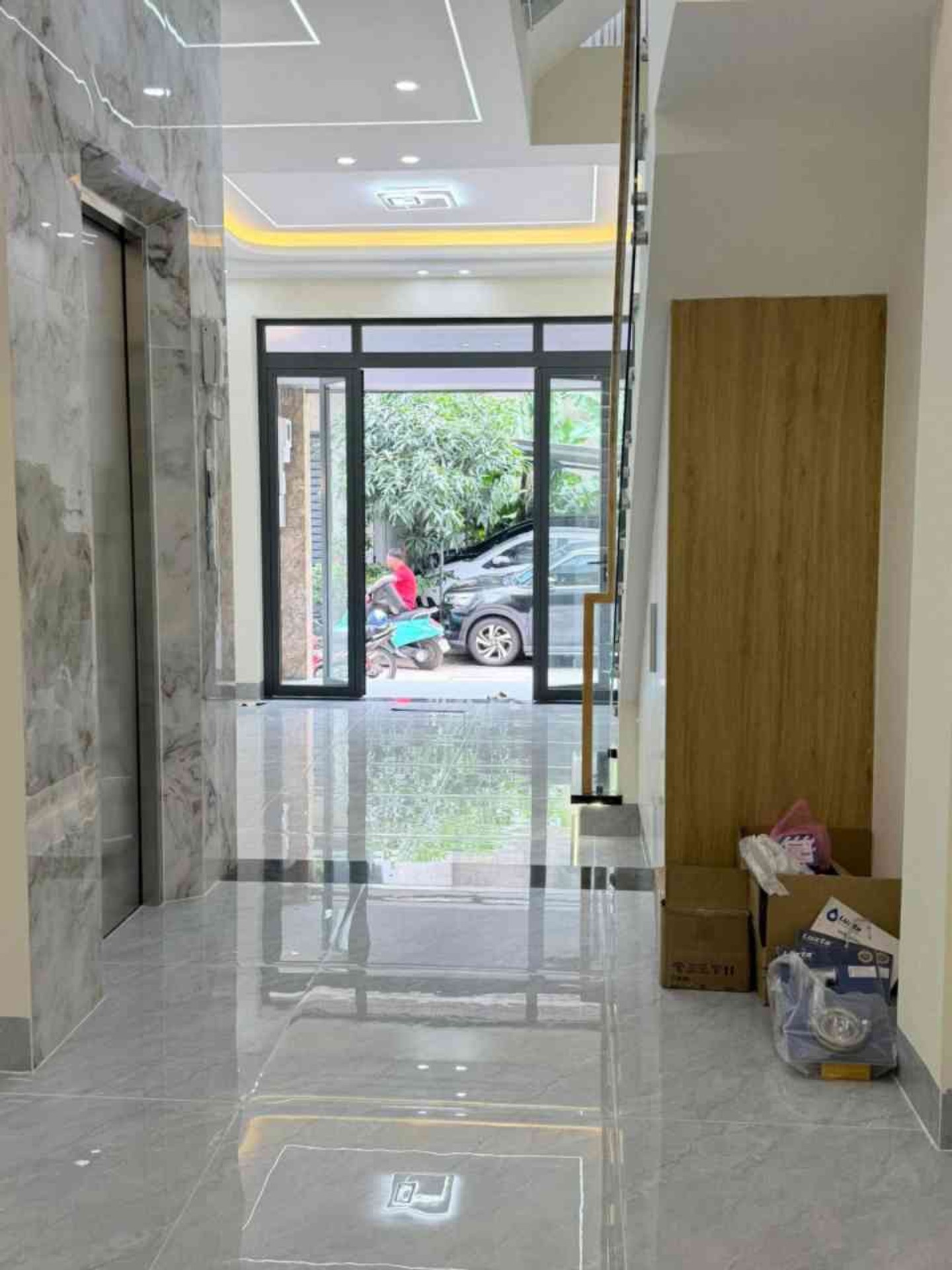 Nhà Hiếm Có Thang Máy Hẻm 45 Trường Lưu - Long Trường
