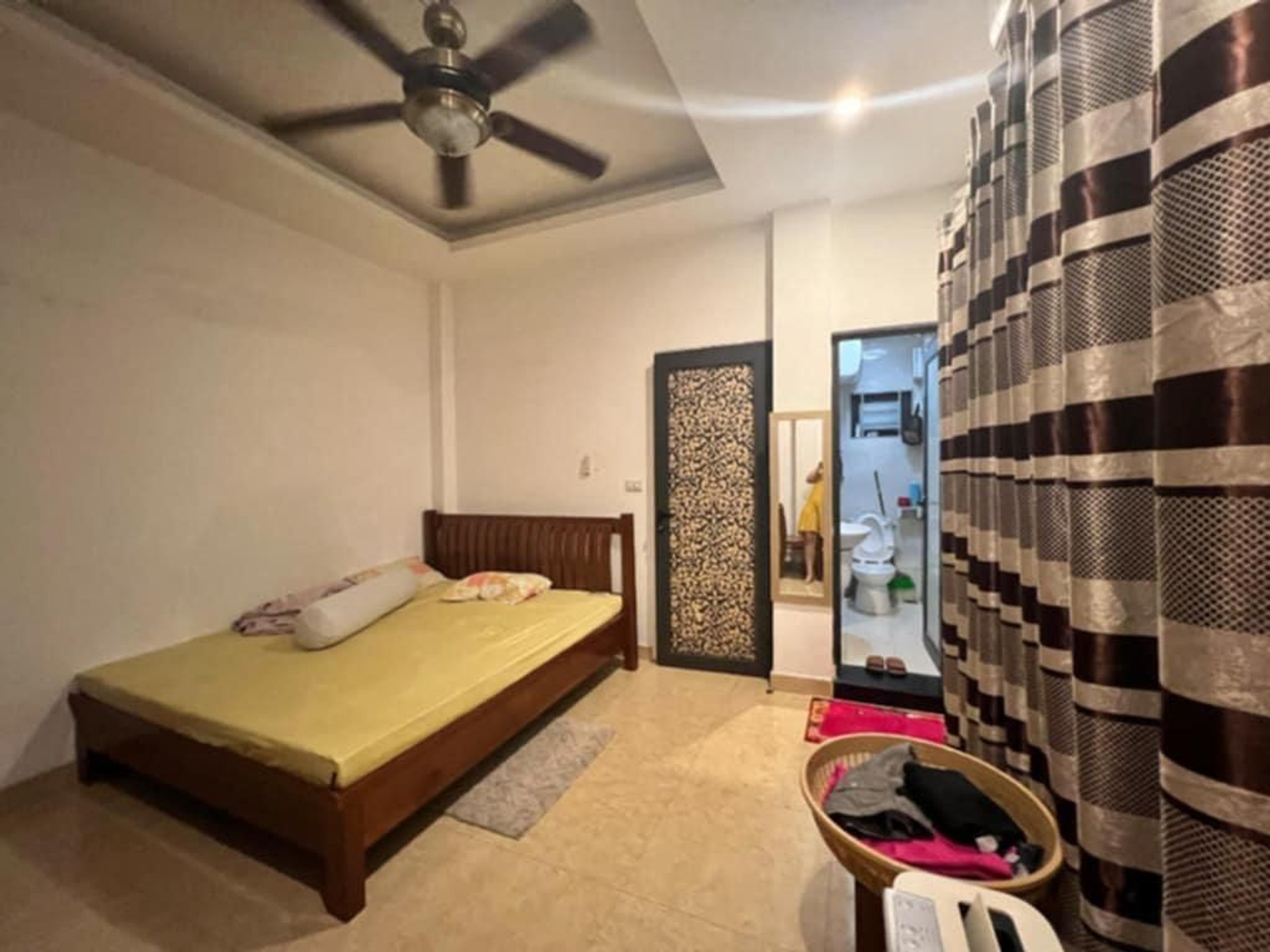 Bán nhà Hoàng Hoa Thám, 30m ra ô tô, 5 tầng ở luôn