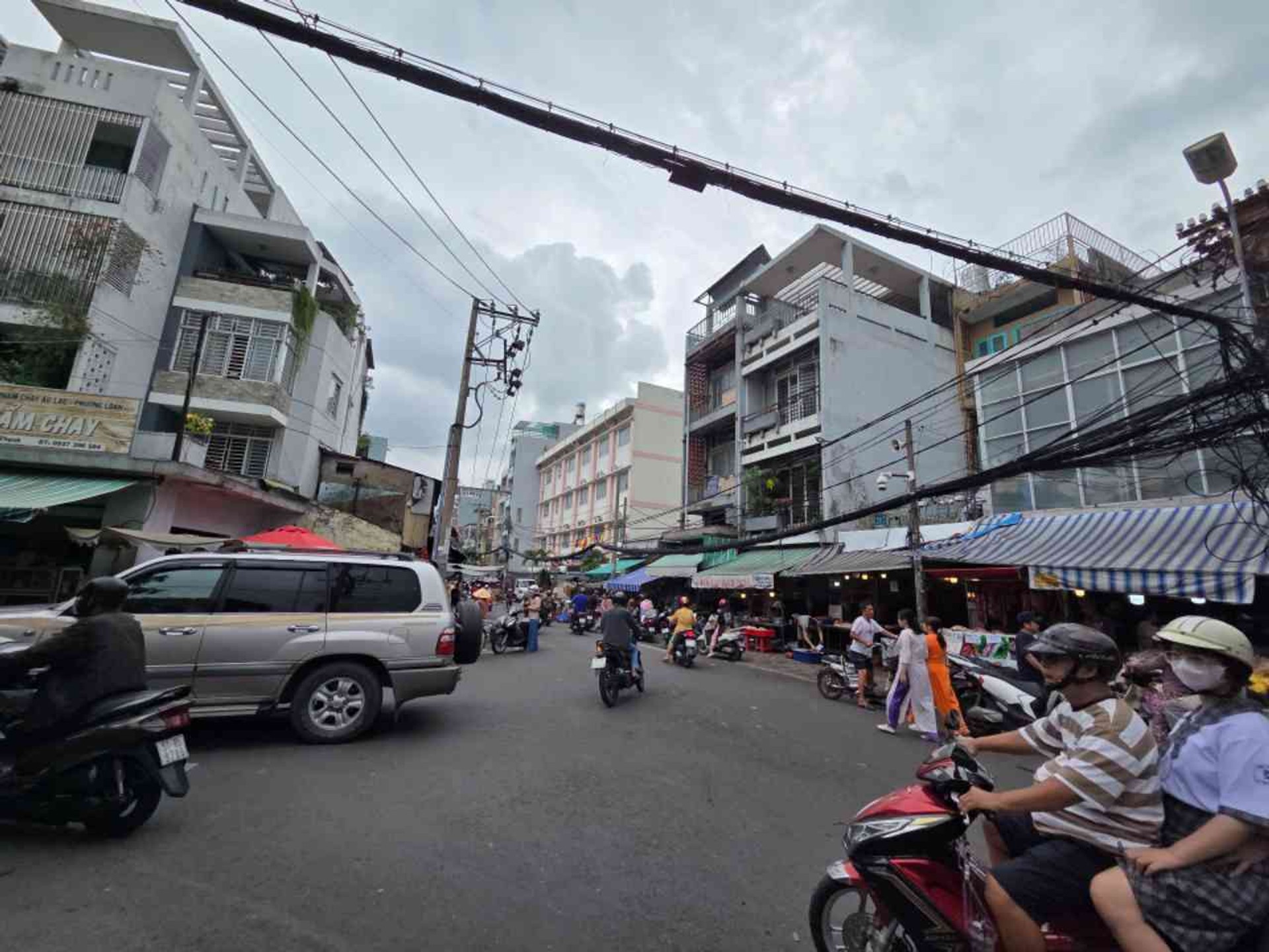 Cơ hội vàng sở hữu tòa nhà CHDV mặt phố Phó Đức Chính giá hời