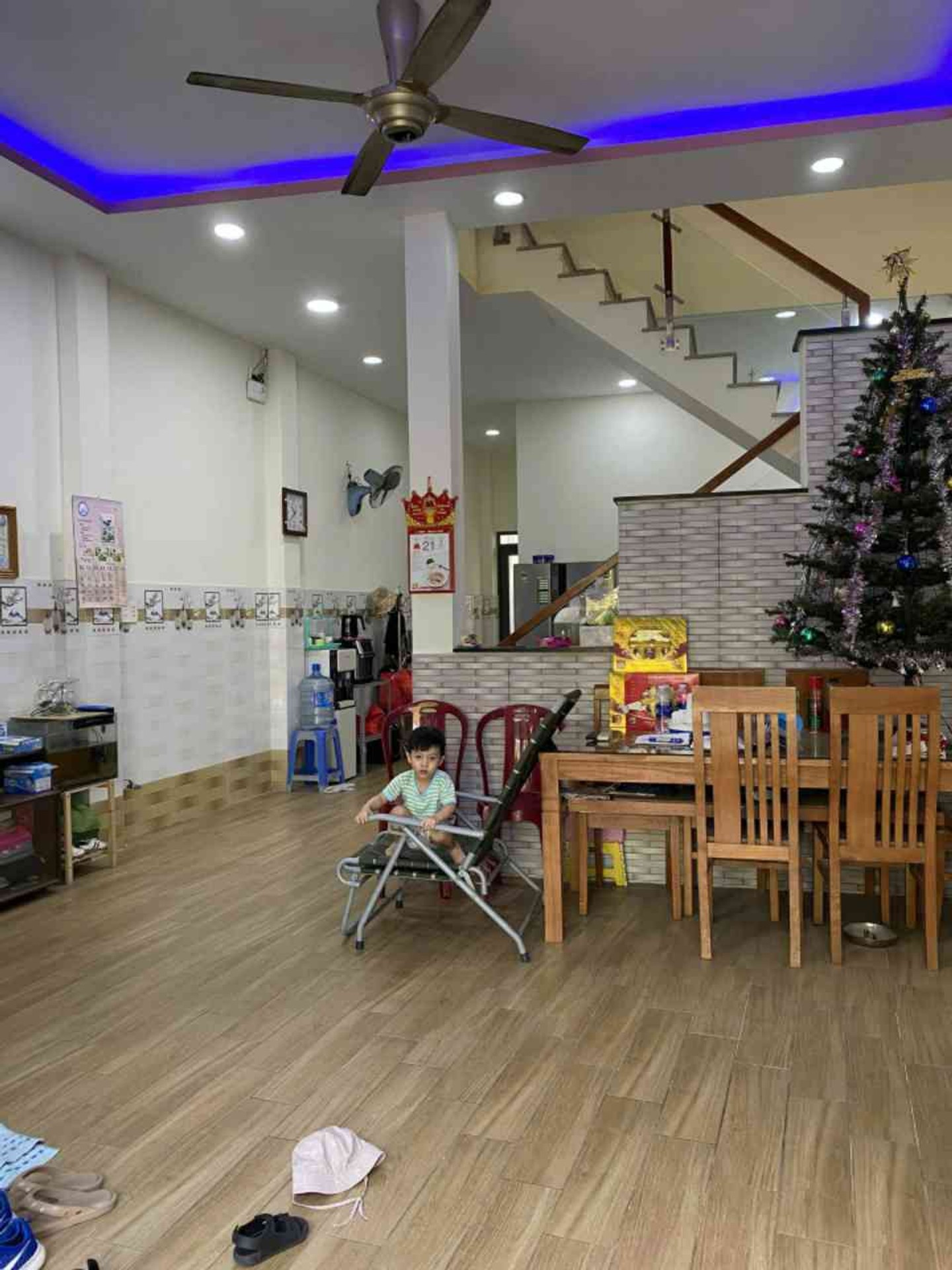 BÁN NHÀ GẦN ĐƯỜNG LÊ VĂN KHƯƠNG-SHR- Ô TÔ ĐỖ NGAY TRONG NHÀ