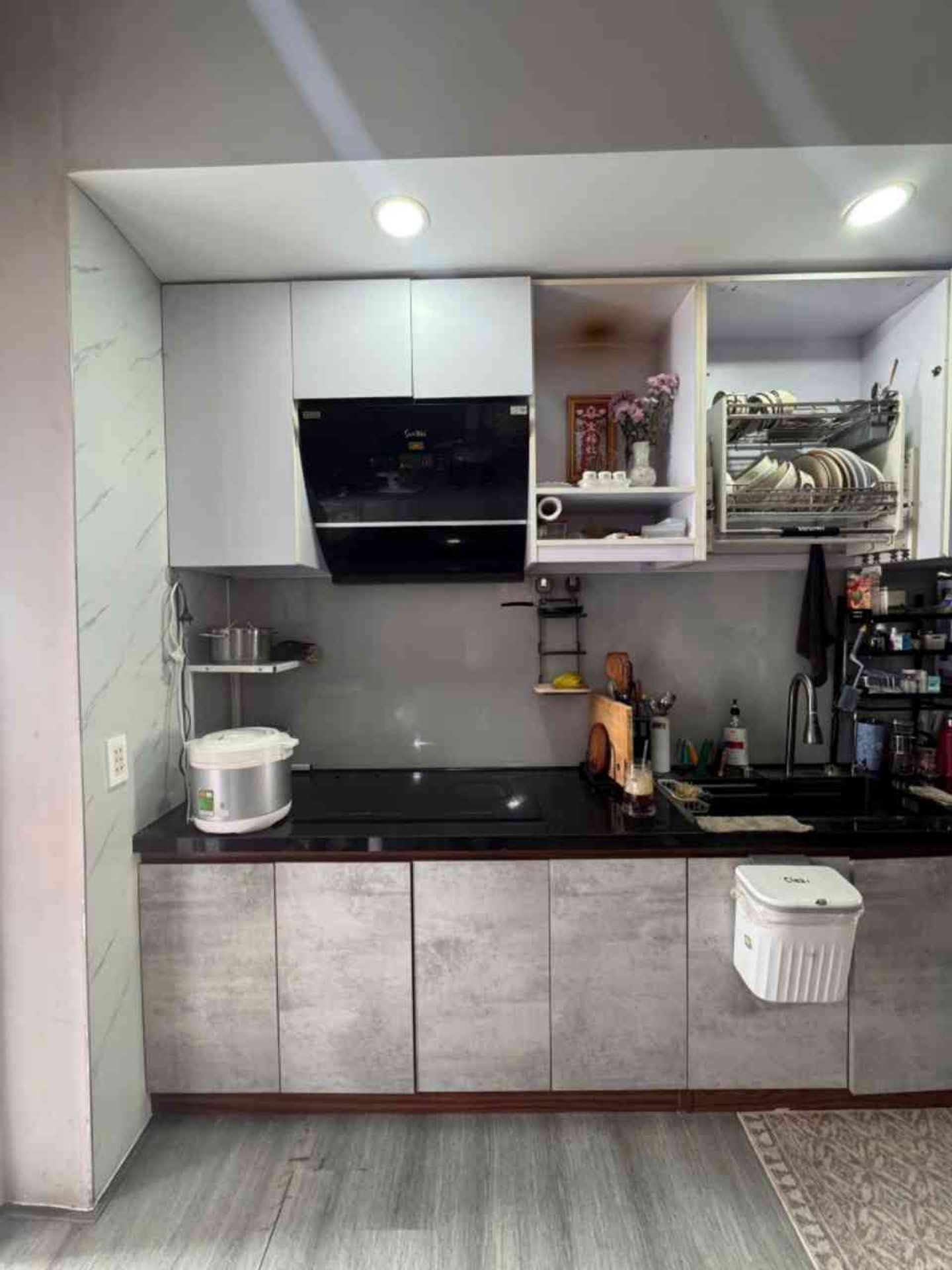 Bán căn hộ 2 phòng ngủ diện tích 34m2 tại Xuân Thủy, giá 3.46 tỷ
