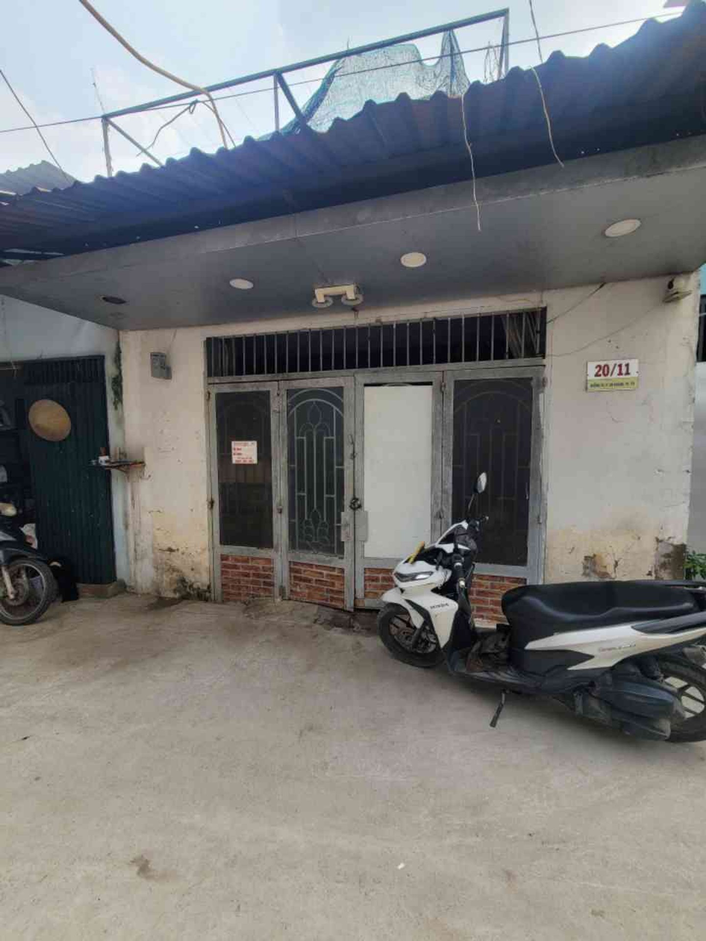 Nhà riêng 70m2 mặt tiền 4.5m hẻm ô tô, khu biệt thự quận 2