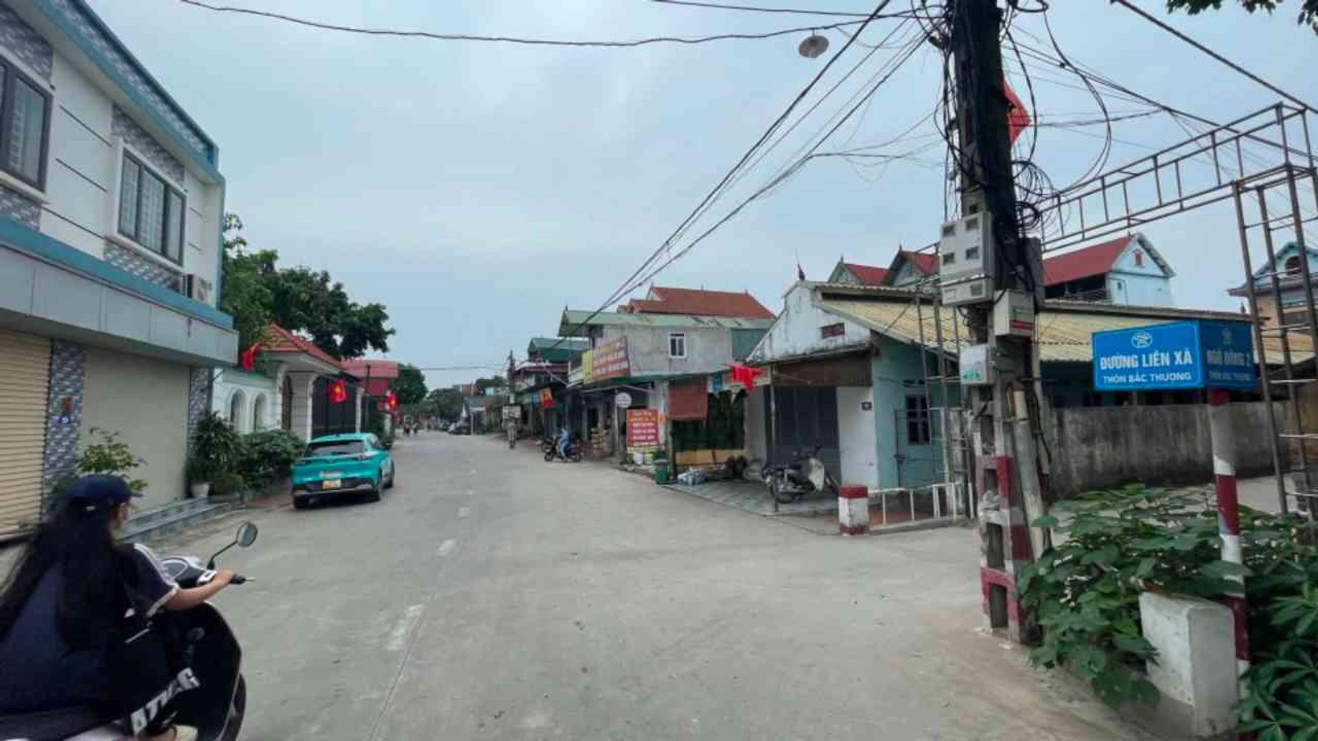 BÁN ĐẤT - BẮC THƯỢNG QUANG TIẾN - ĐƯỜNG Ô TÔ - GẦN SÂN BAY