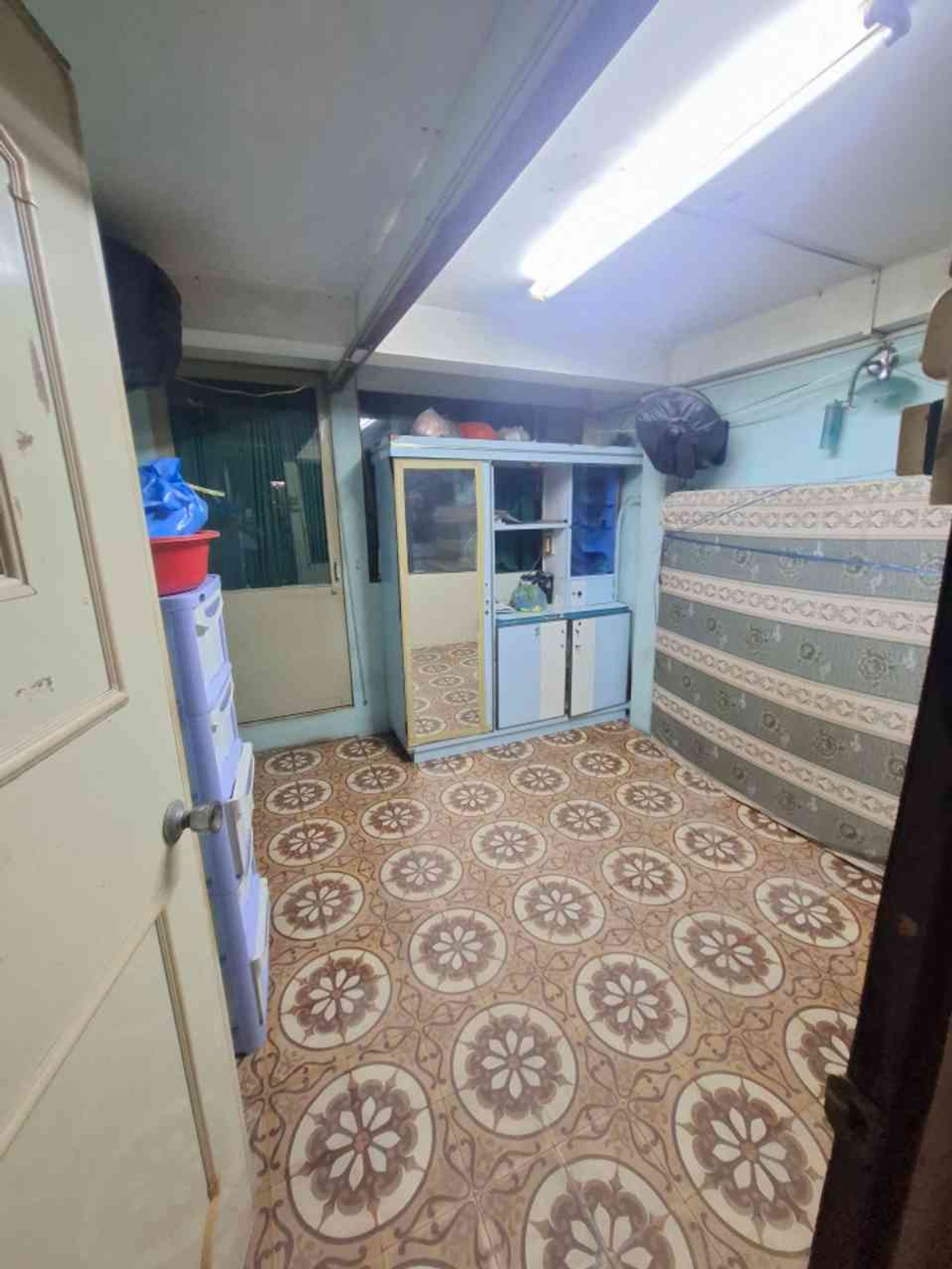 B.án Nh.à ngay khu thời trang Q.5 - DT: 31.2m2 - 4 tầng BTCT - 3PN, 3WC - nhỉnh 6 tỏi - gần ĐH Sài