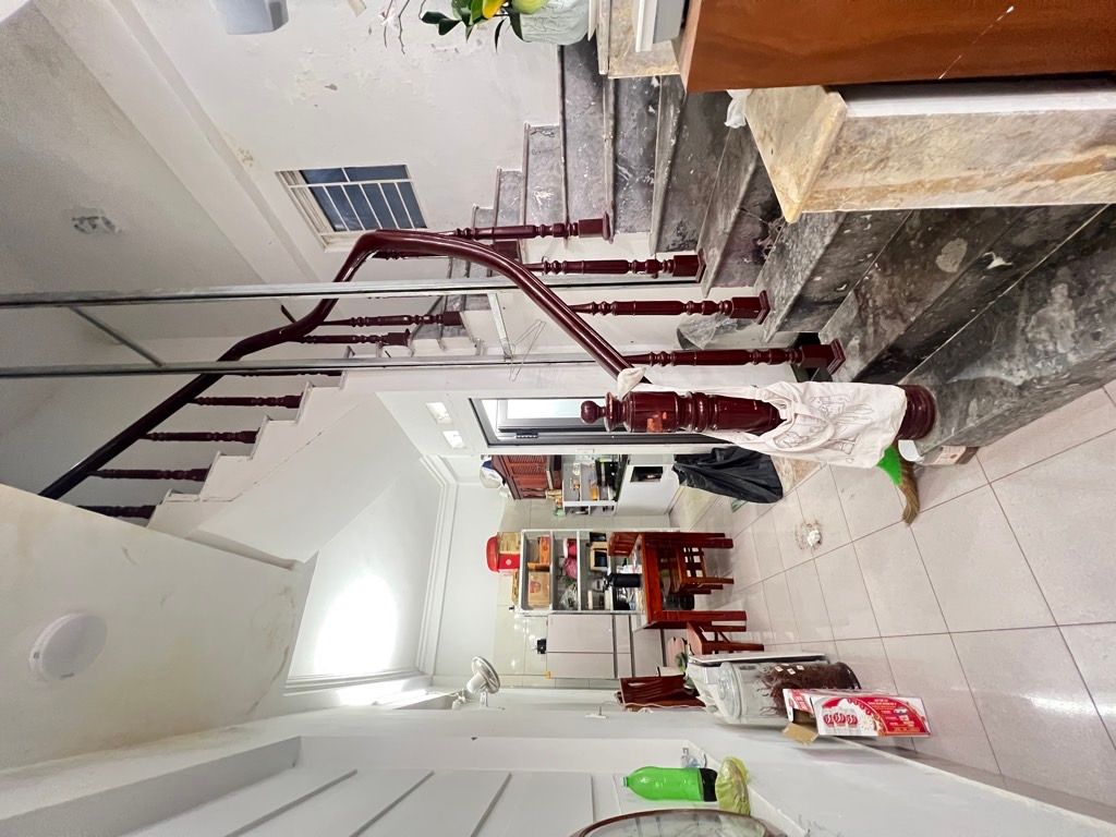 Nhà riêng 4 tầng, 4 phòng ngủ, vị trí thuận tiện tại Kim Giang