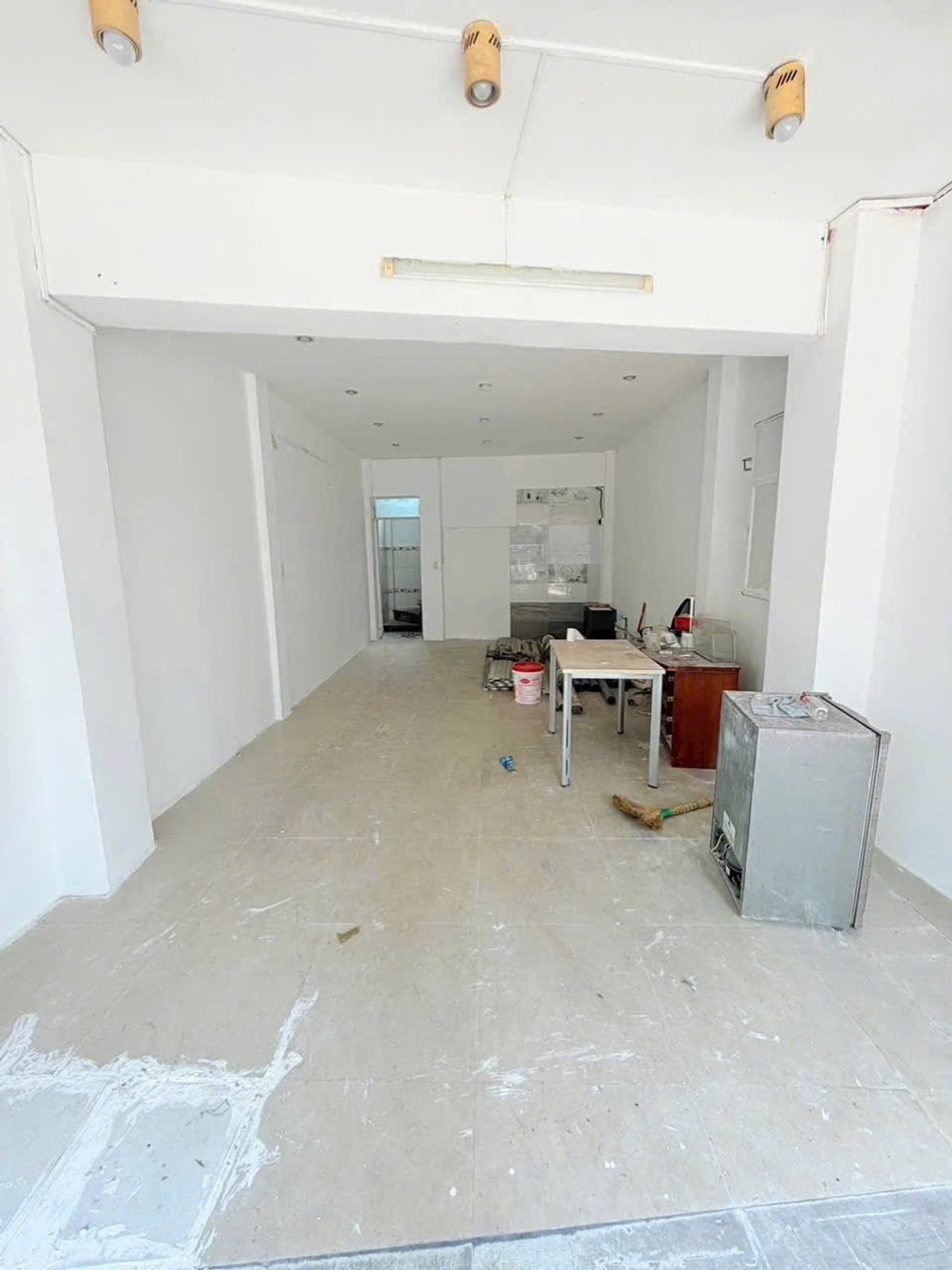 Nhà mặt tiền sầm uất Quận 3, đa tiện ích, sổ hồng chính chủ