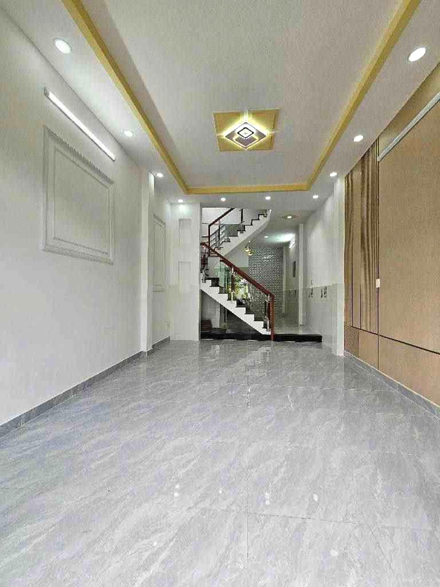 BÁ.N NHÀ ĐẸP LIỀN KỀ TỈN.H LỘ 10 - KHU TÊN LỬ.A - Ở NGAY - BTCT ( 4X13M )