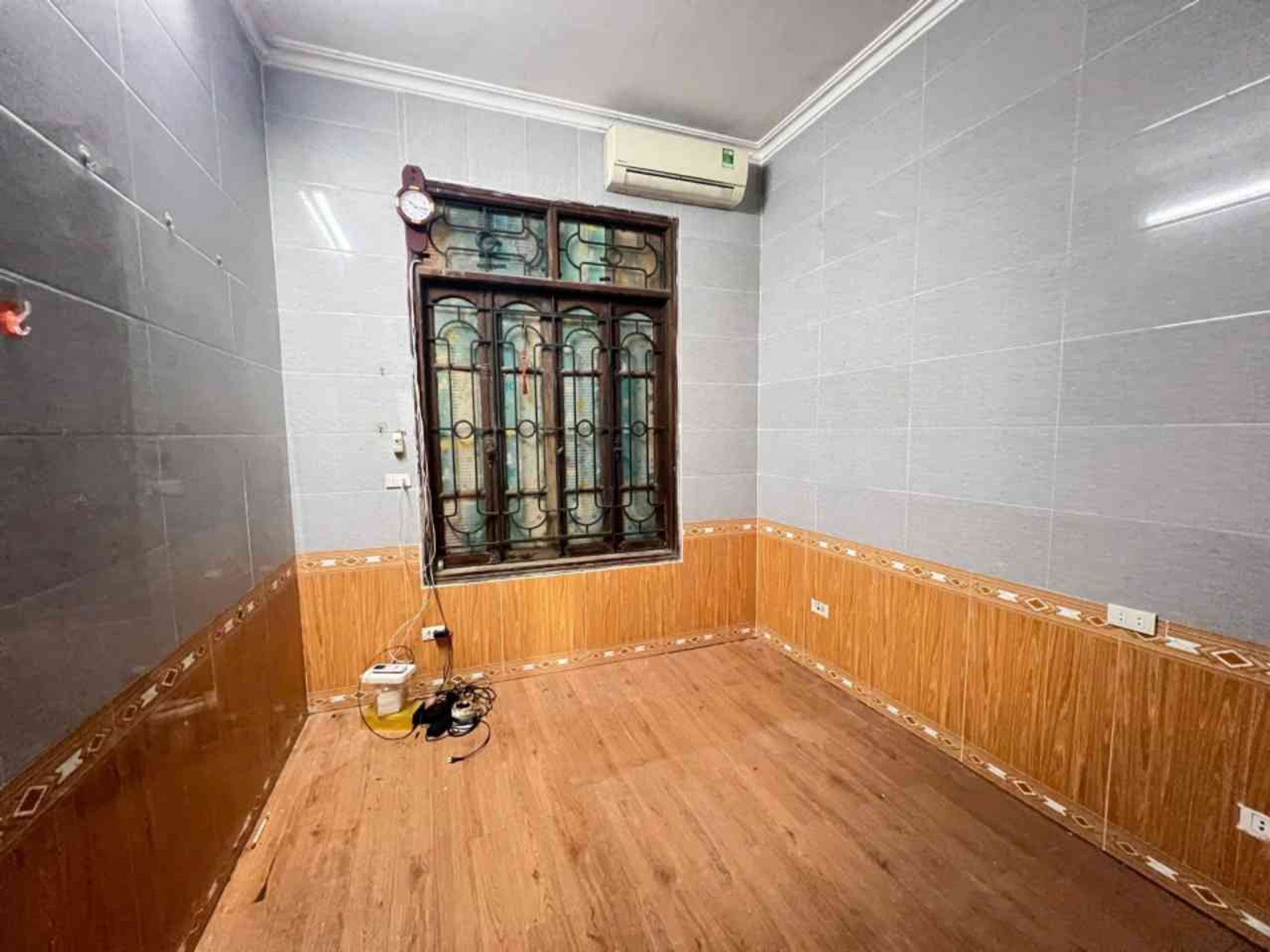 Nhà lô góc 4 tầng giá tốt gần trung tâm