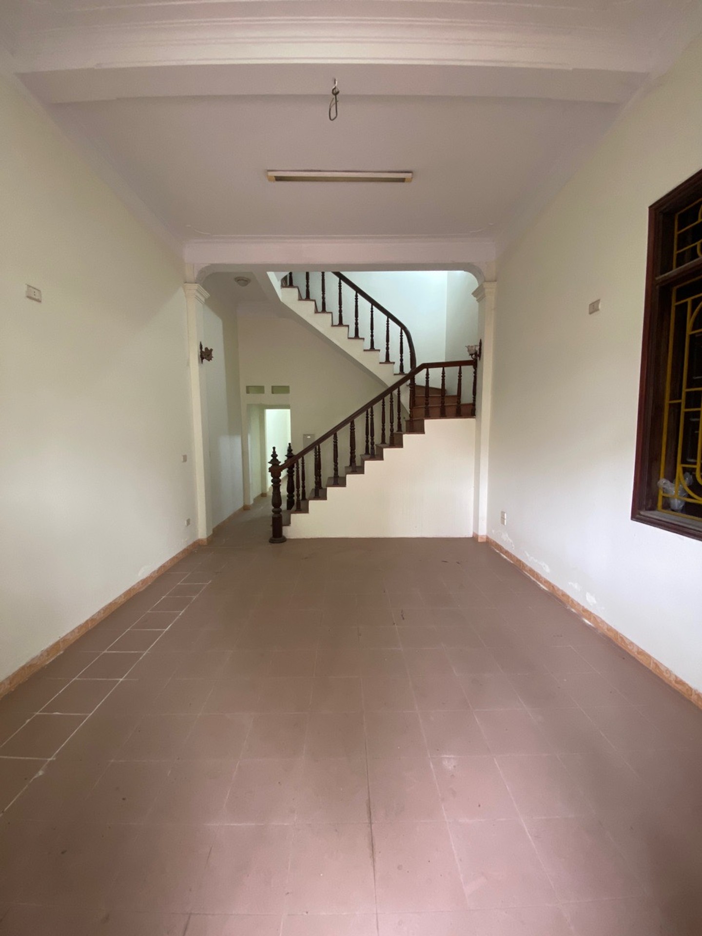 Bán nhà riêng 4 tầng tại xã Phúc Thịnh (TT Đông Anh), diện tích 93.2m², ô tô đỗ sân nhà