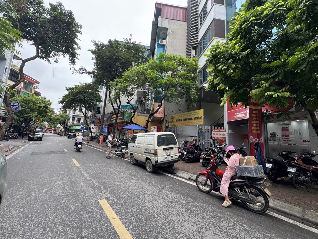 Nhà 6 tầng mặt phố Vương Thừa Vũ, mặt tiền 4.5m, vỉa hè thânh thang, kinh doanh sầm uất, 46 tỷ