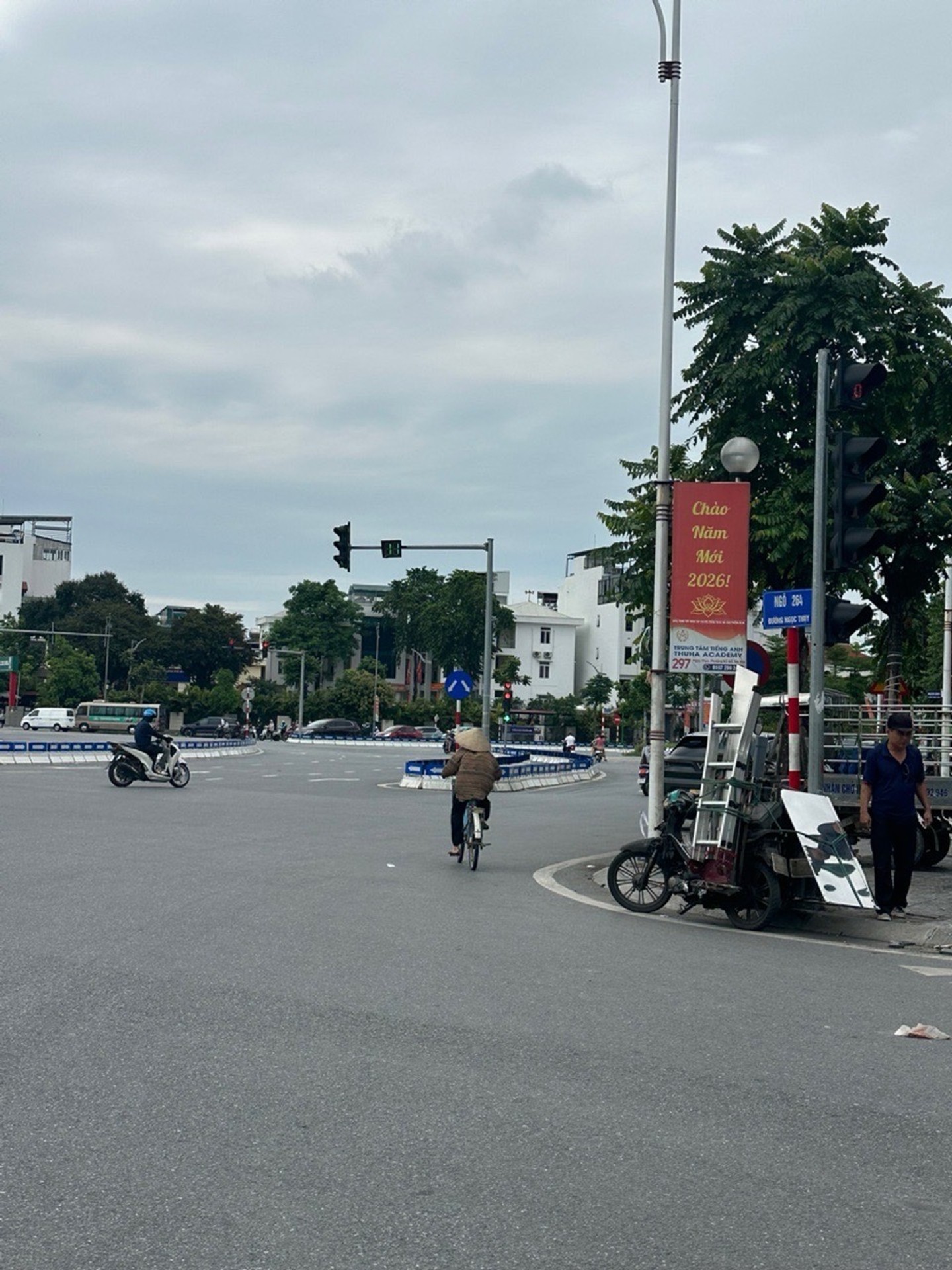 Bán gấp nhà riêng 6 tầng thang máy tại Ngọc Thụy,