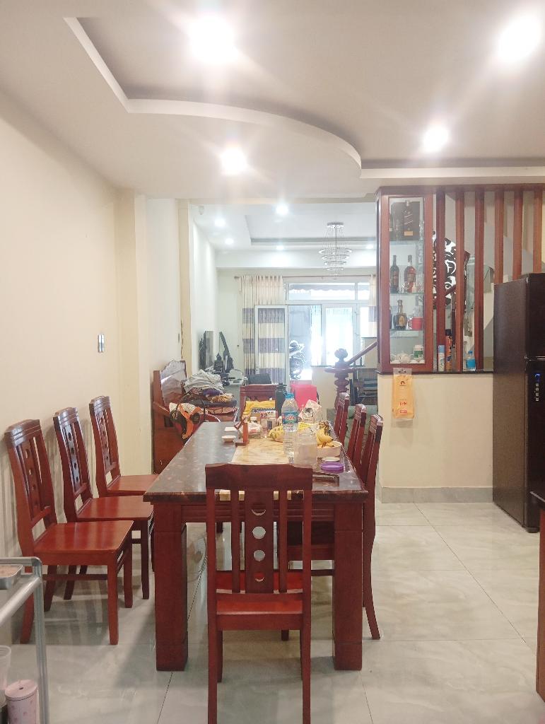 Bán nhà mặt phố quận 8, 100m2, 4 tầng, khu tái định cư cảng sông Phú Định