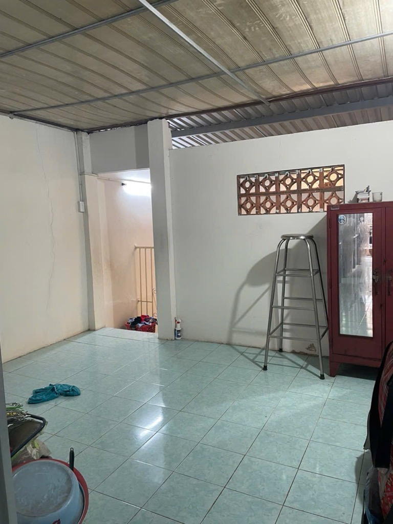 Bán nhà 2 tầng Phú Định, 60m², ô tô đỗ cửa, thiết kế 3 phòng ngủ