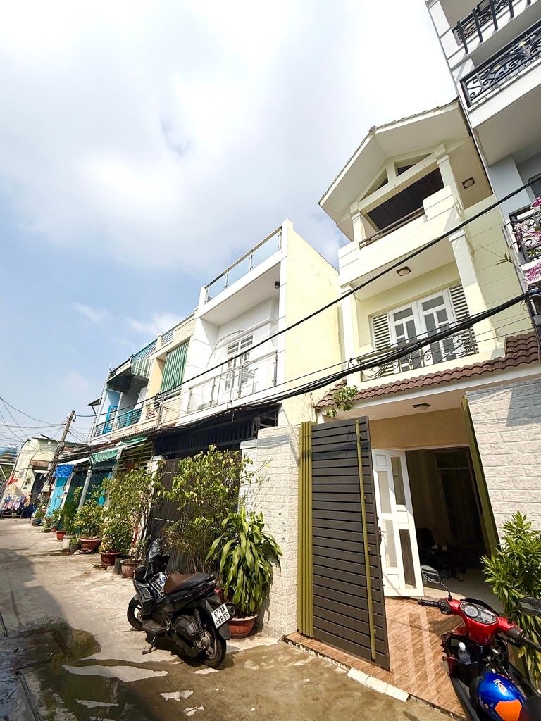 Nhà Tân Hòa Đông Hẻm Xe Hơi, 3 Tầng Kiên Cố, Giá Tốt