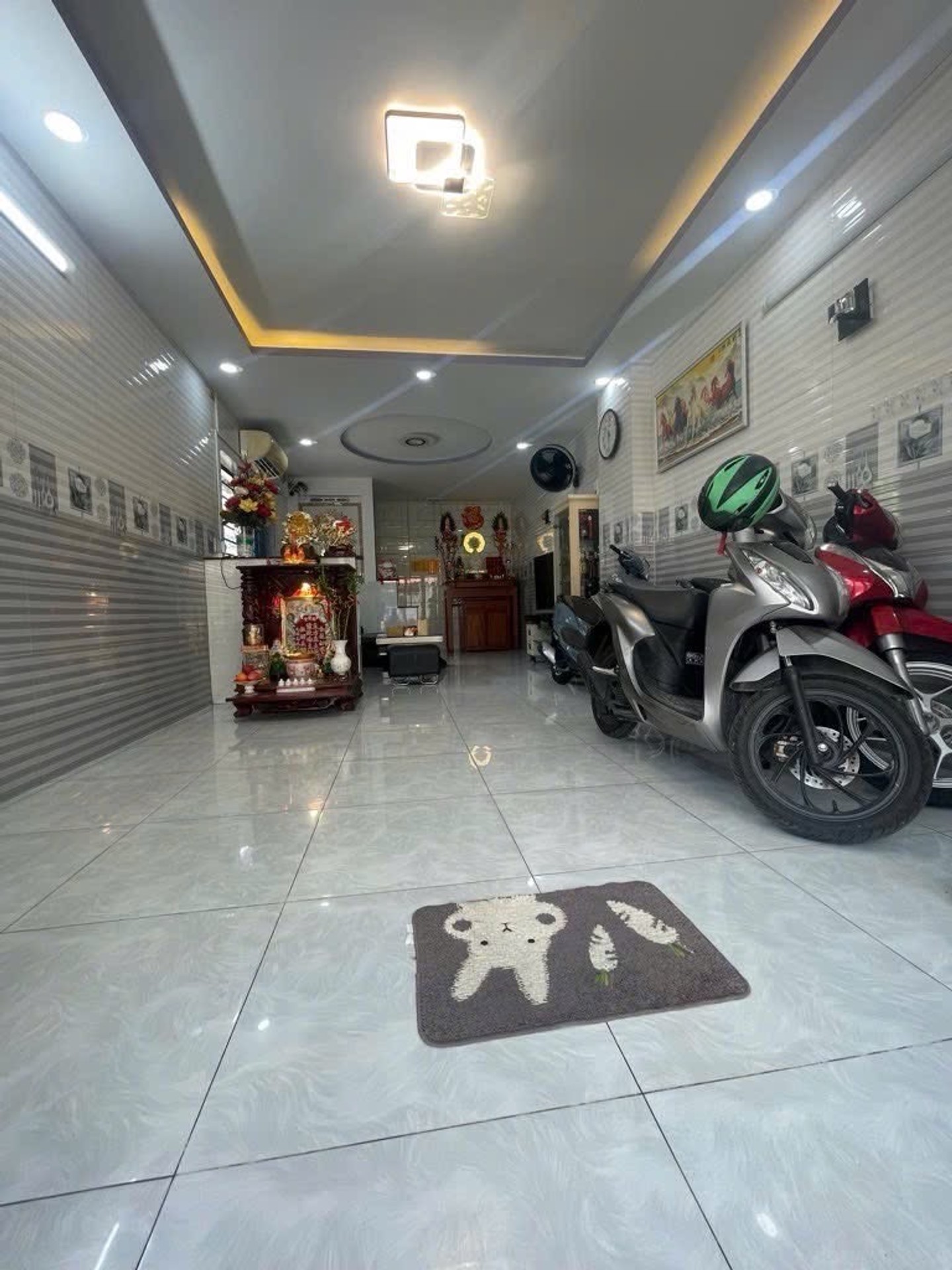 Bán nhà mặt phố Phường 1 Quận 11, 3 tầng, 4 phòng ngủ, mặt tiền 4m