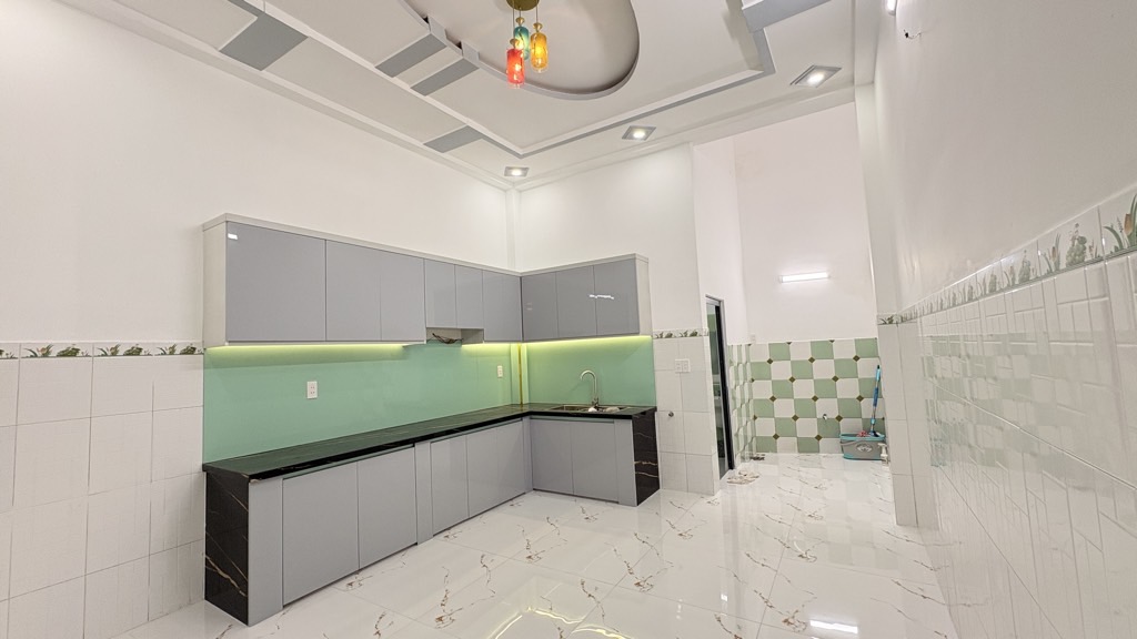 Nhà 3 tầng kiên cố, hẻm ô tô rộng, vị trí vàng Quận 12 chỉ 5,7 tỷ
