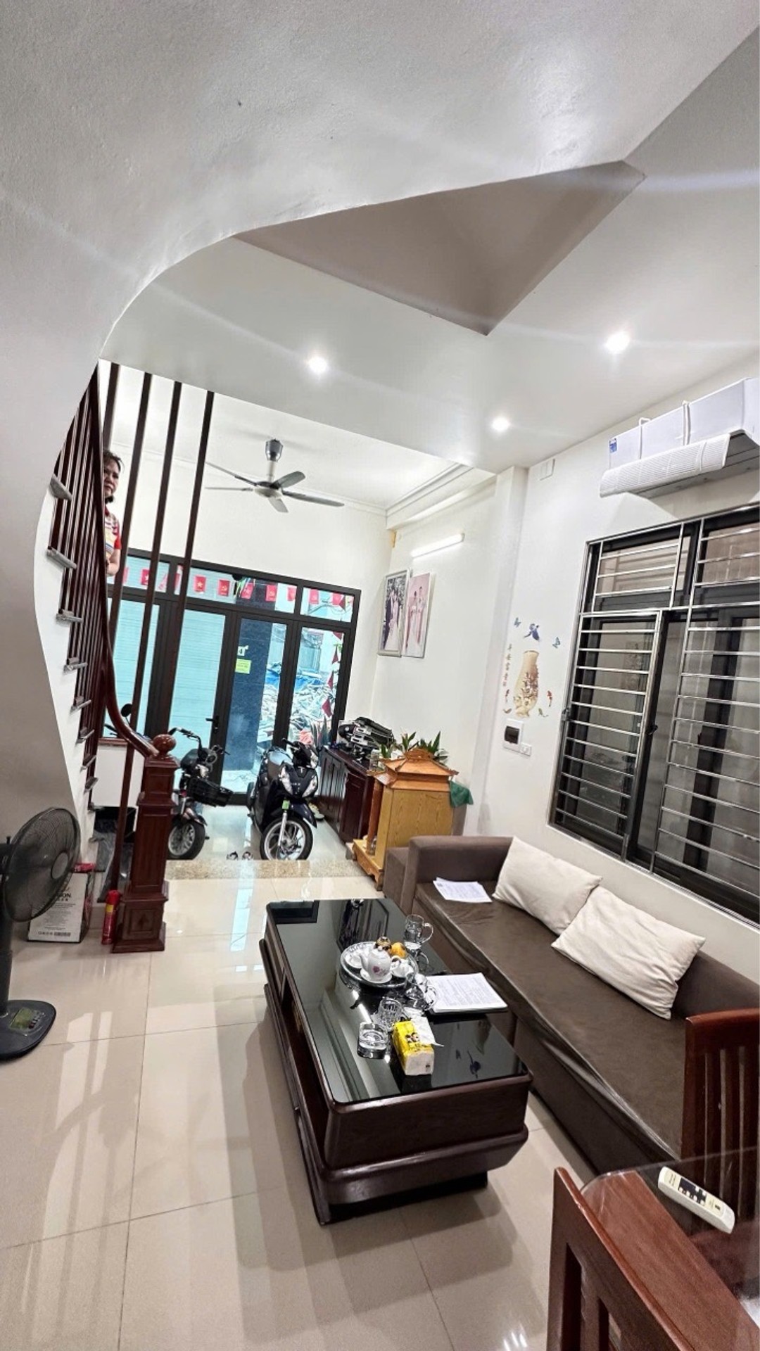 🔥🔥 XUÂN PHƯƠNG – 40M² – 3 TẦNG – MT 4M – Ô TÔ 7 CHỖ LÙI CỬA – GIÁ 9,5 TỶ! 🔥🔥
🏡 NHÀ ĐẸP