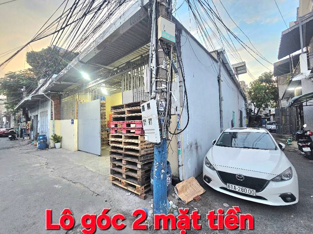 Nhà Mặt Phố Góc Đẹp Trung Tâm Dĩ An Giá Sốc