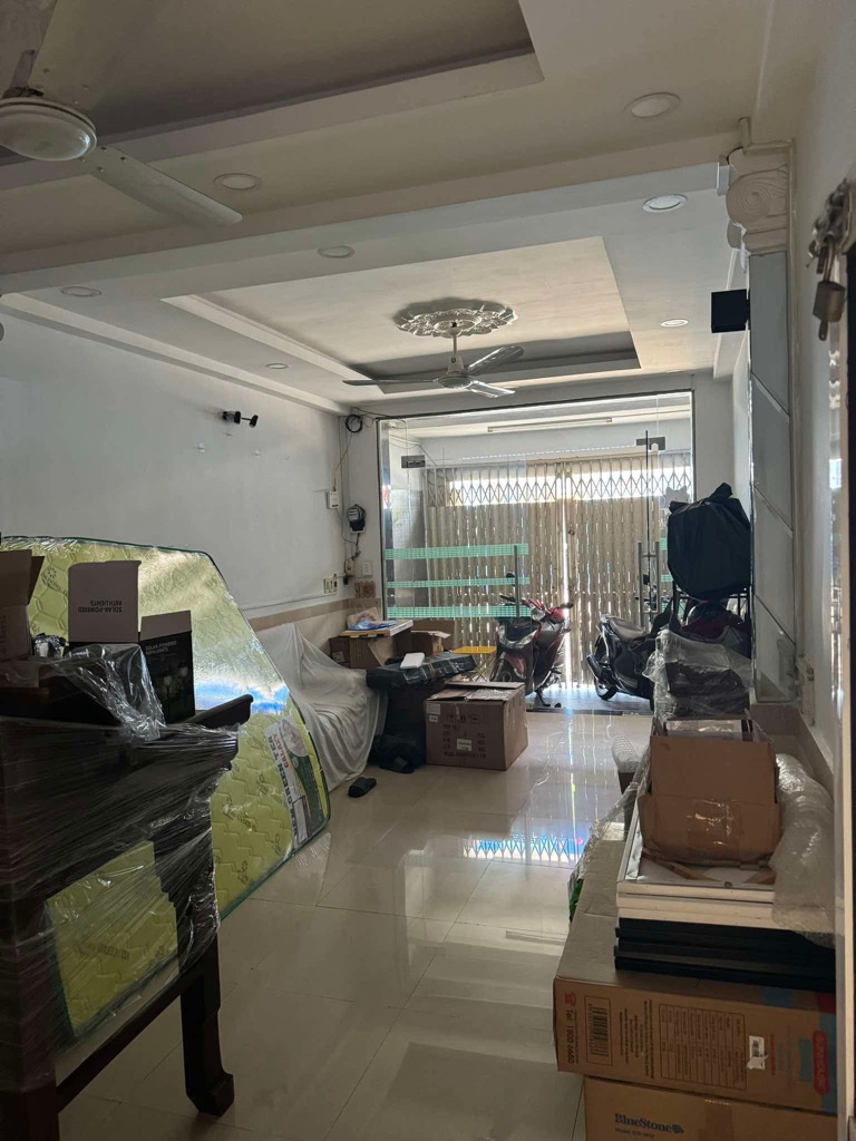 Nhà mặt tiền hẻm xe hơi đường giá mềm nhỉnh hơn 6 tỷ xíu mại mềm mại, sổ hồng chính chủ nhà