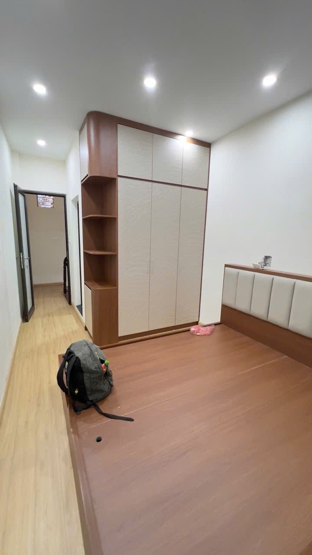 Bán nhà Trung Phụng, ngõ rộng 30m ra mặt phố, 5 tầng ở luôn