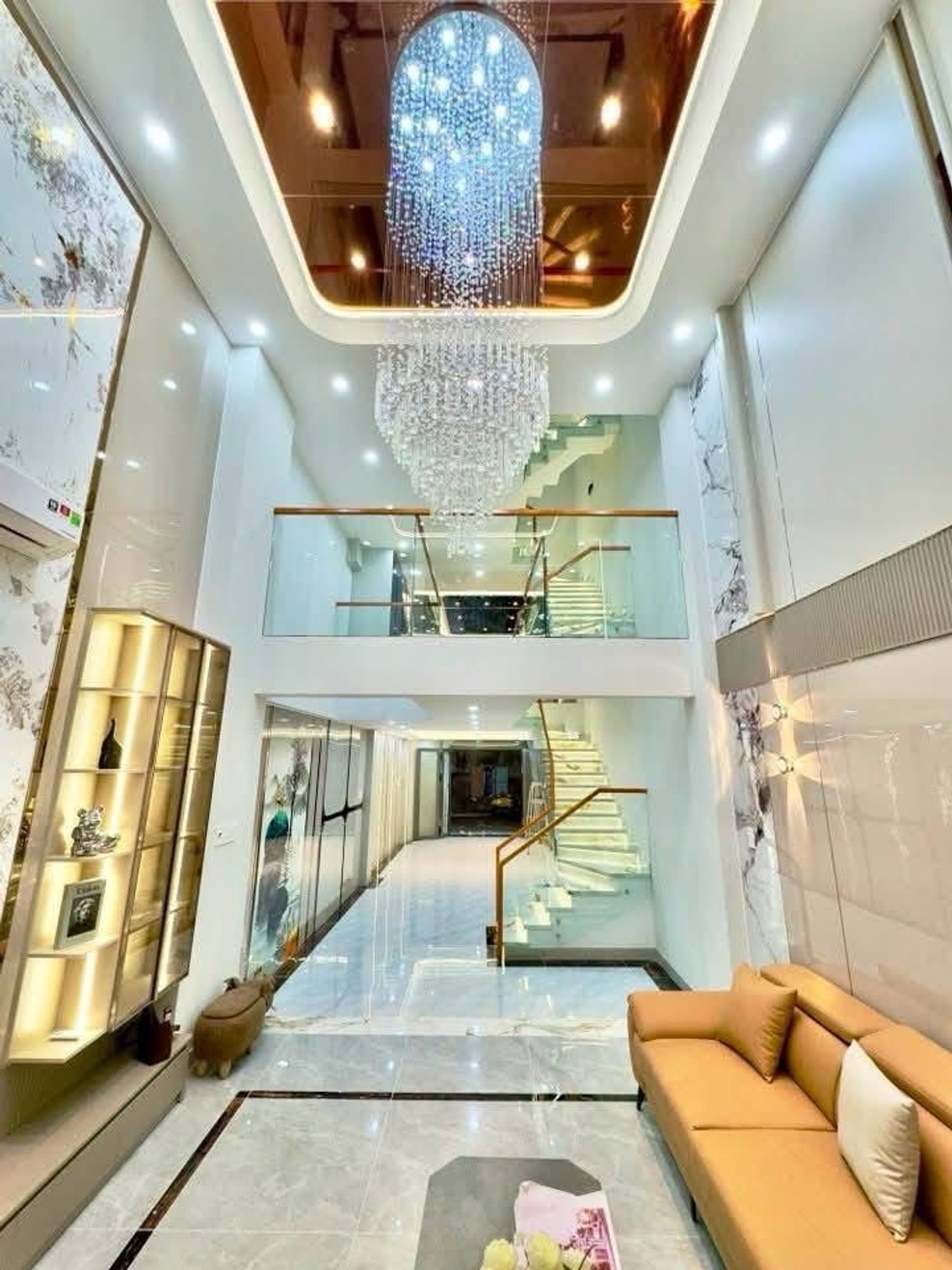 Bán nhà 5 tầng diện tích 69m2 tại Quận 12, giá 7.89 tỷ