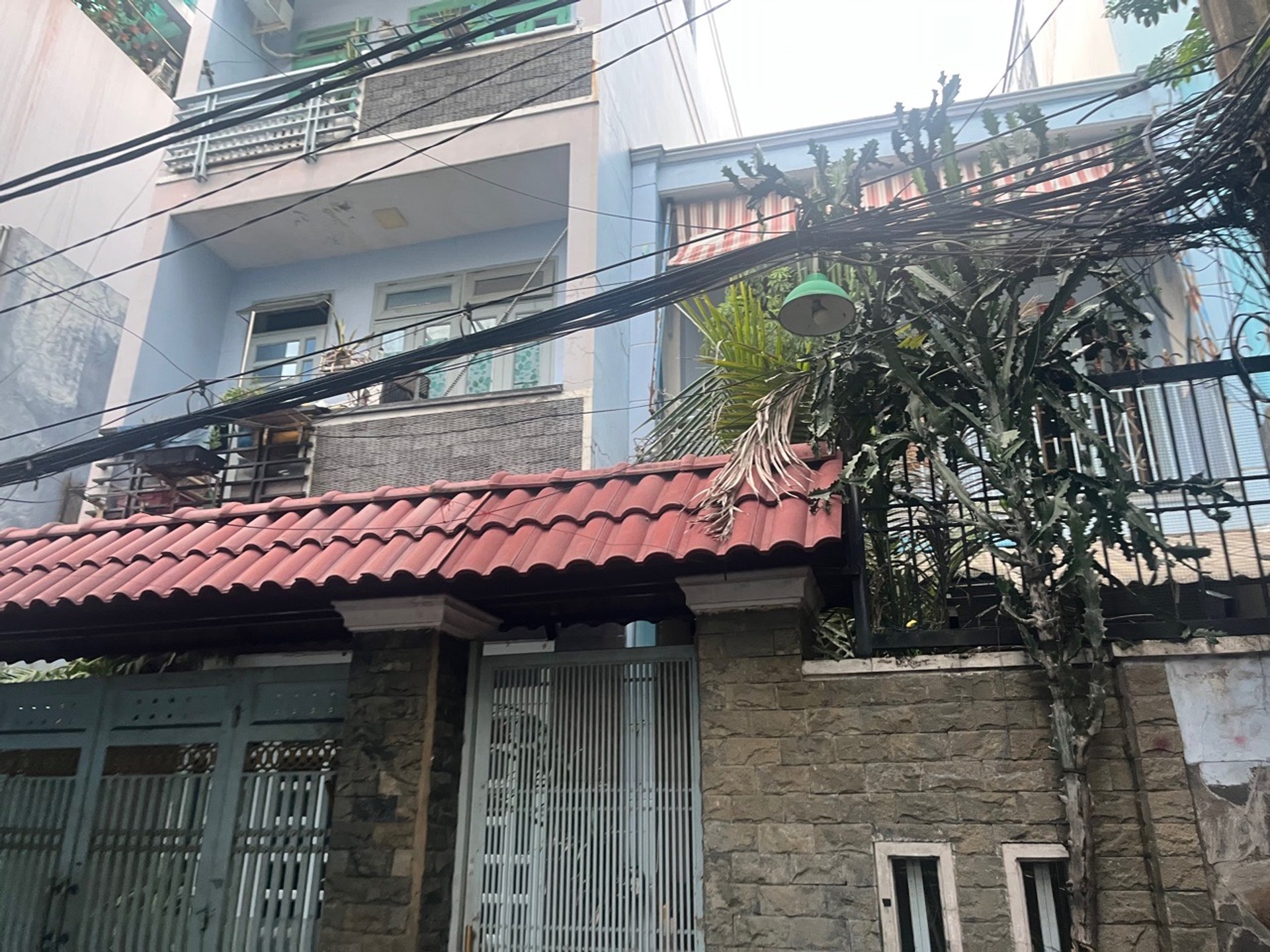 Nhà 4 tầng gần Hoàng Sa, nhiều phòng cho thuê, giá 25.3 tỷ