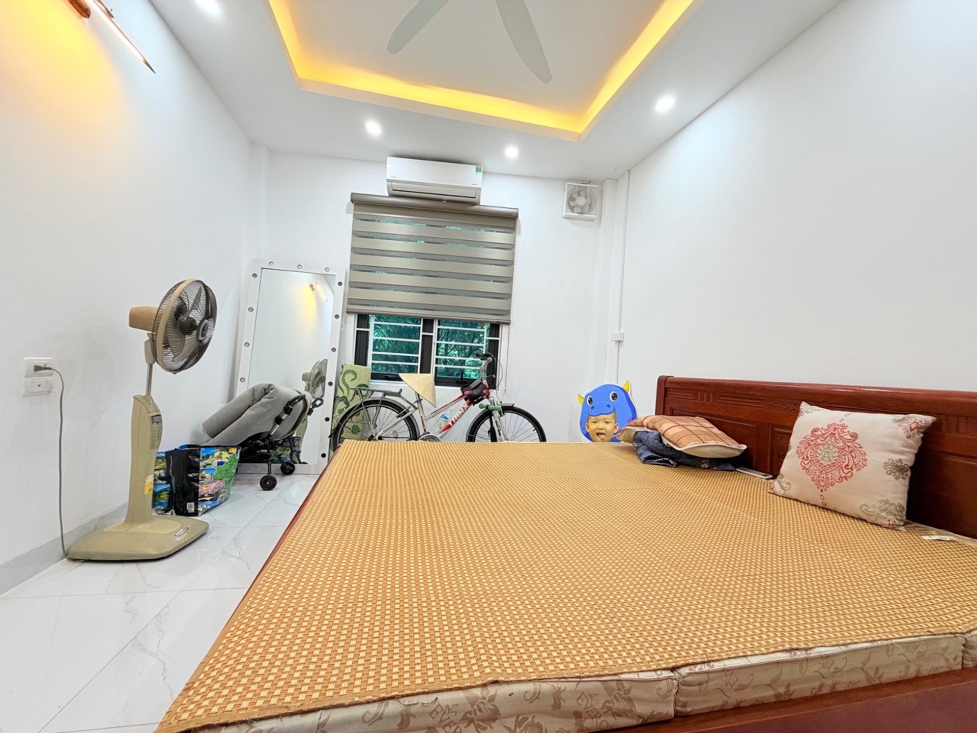 NHÀ ĐẸP XUÂN LA - PHÂN LÔ - VỈA HÈ - THANG MÁY - Ô TÔ TRÁNH - KINH DOANH ĐỈNH - Ở SƯỚNG