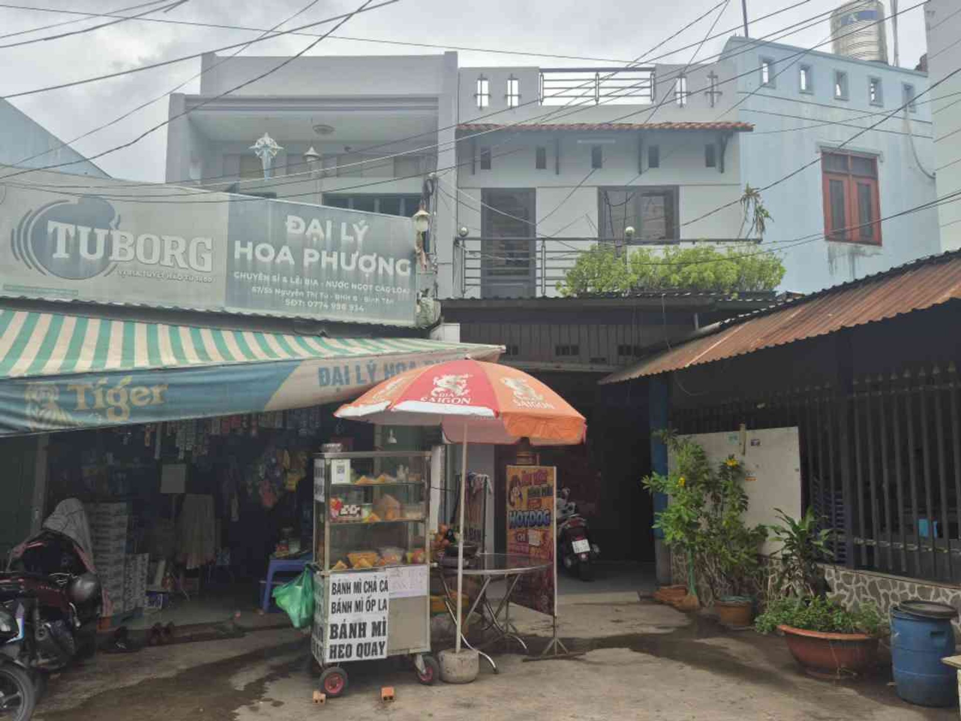 Bán nhà riêng tại quận Bình Tân, diện tích 73.8 m2, 2 tầng, phù hợp kinh doanh và cho thuê